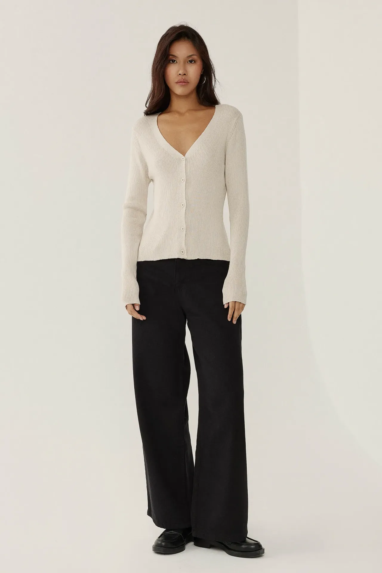 V-Neck Buttoned Knit Cardigan