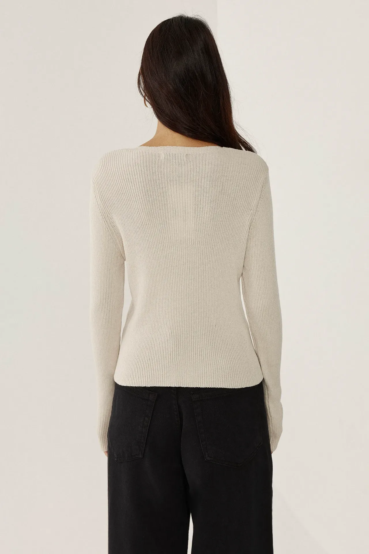 V-Neck Buttoned Knit Cardigan