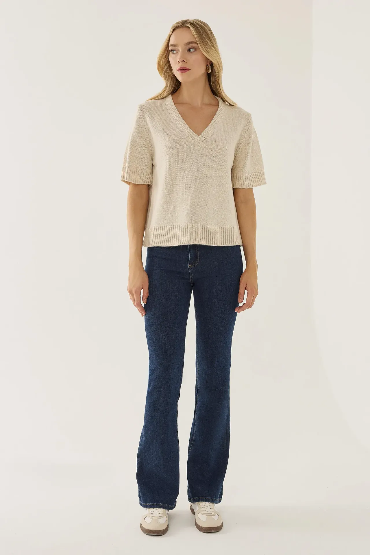 V-Neck Short Sleeve Knit Sweater