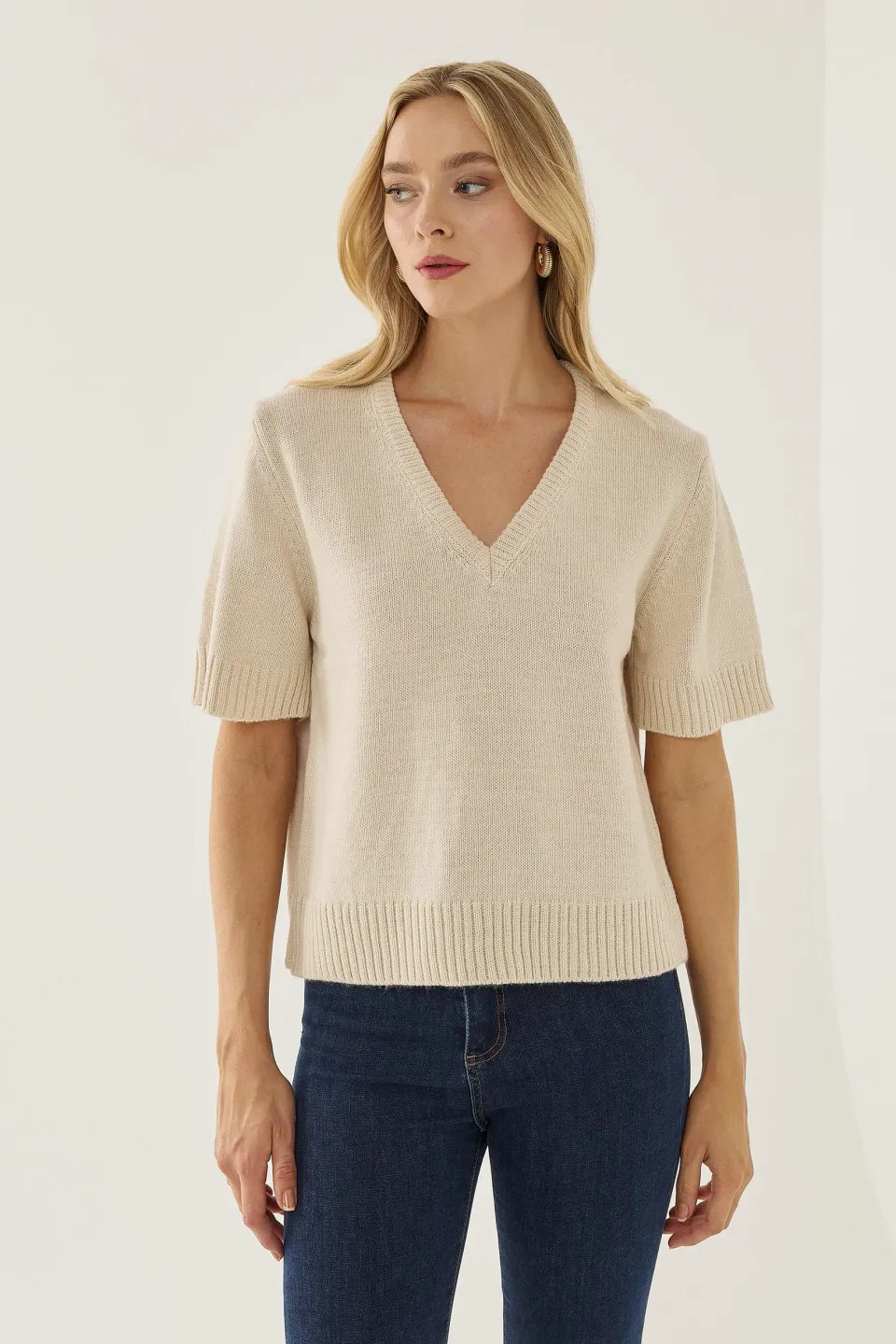 V-Neck Short Sleeve Knit Sweater