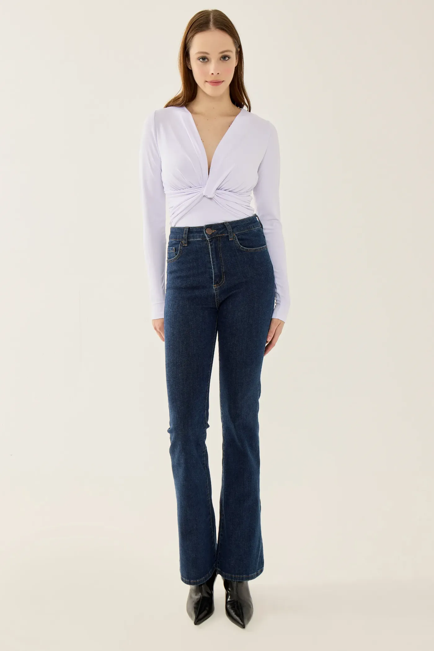 V-Neck Long Sleeve Slim Fit Bodysuit 3