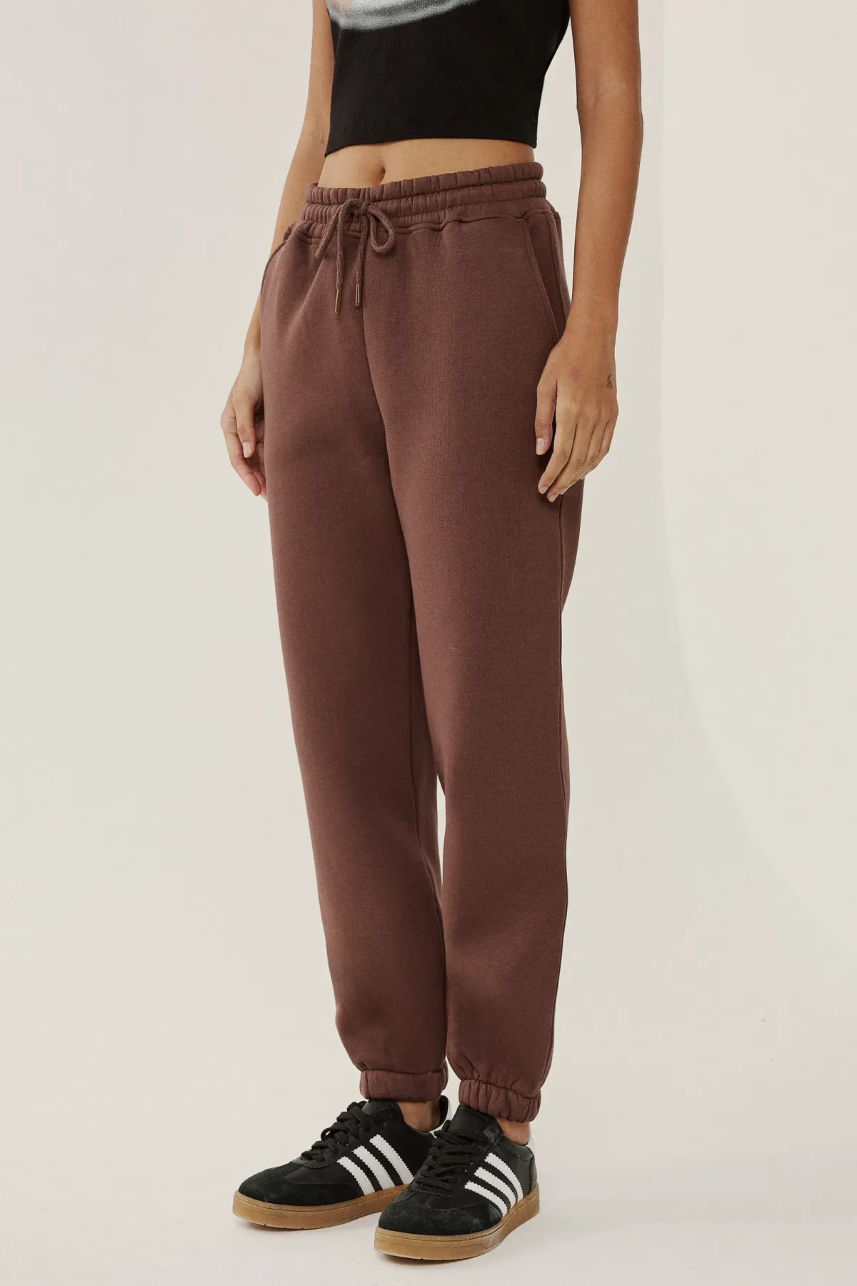 Basic Sweatpants 2