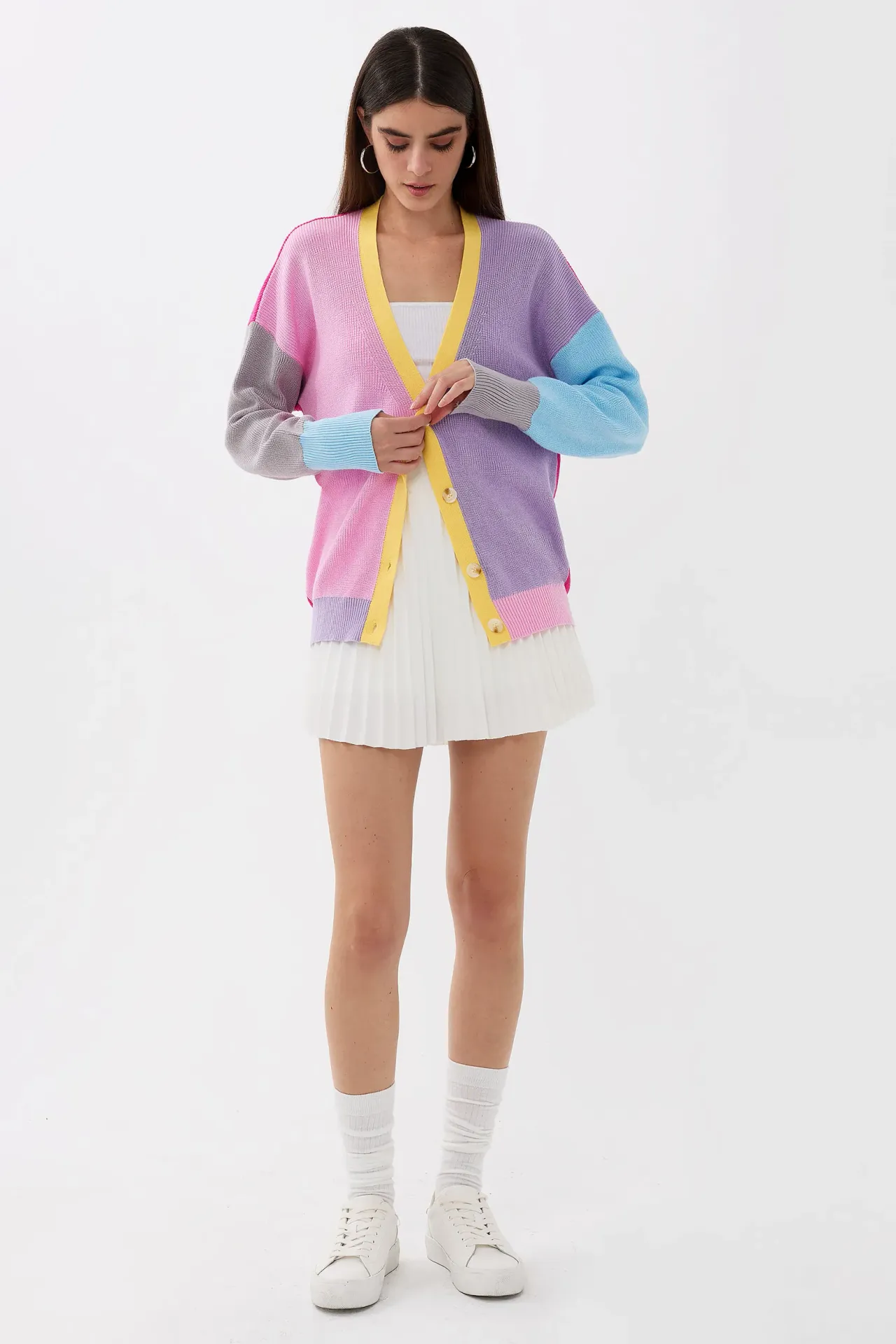 Color Blocked V-Neck Cardigan