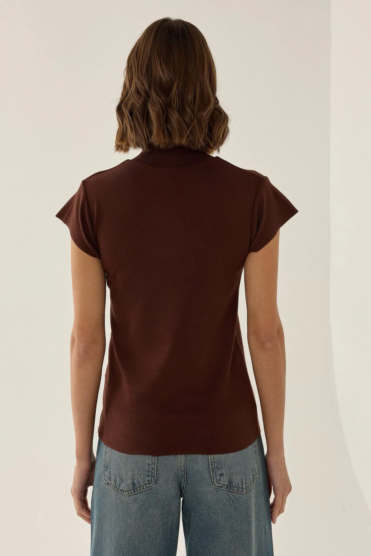 Half Turtleneck Short Sleeve Top