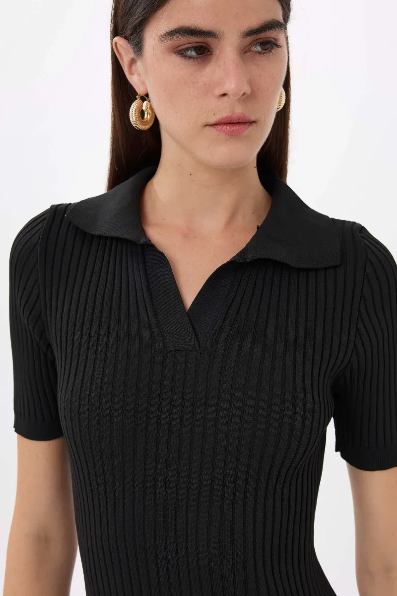 Knitted Short Sleeve Side-Slit Dress 5