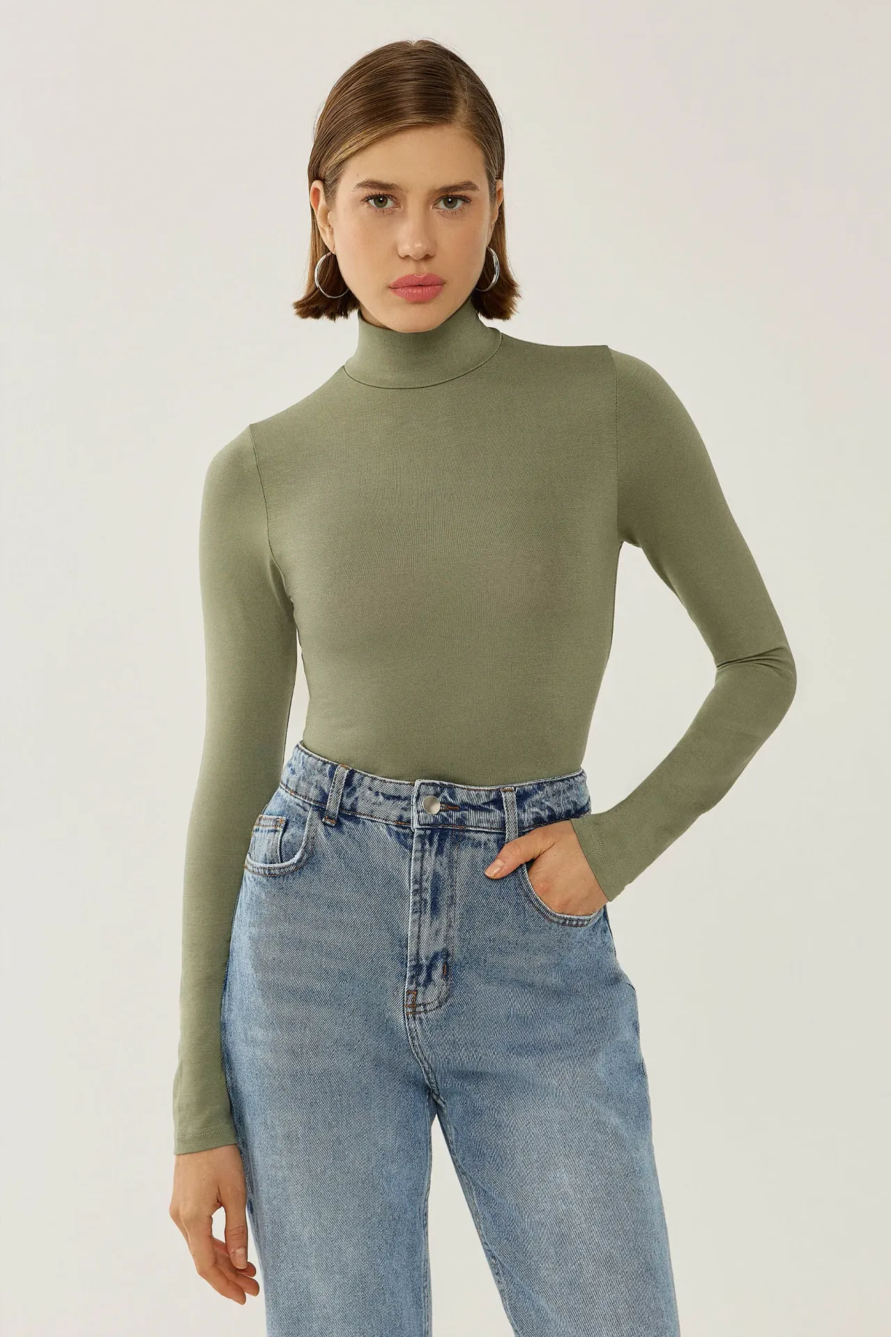 Basic High-Neck Top