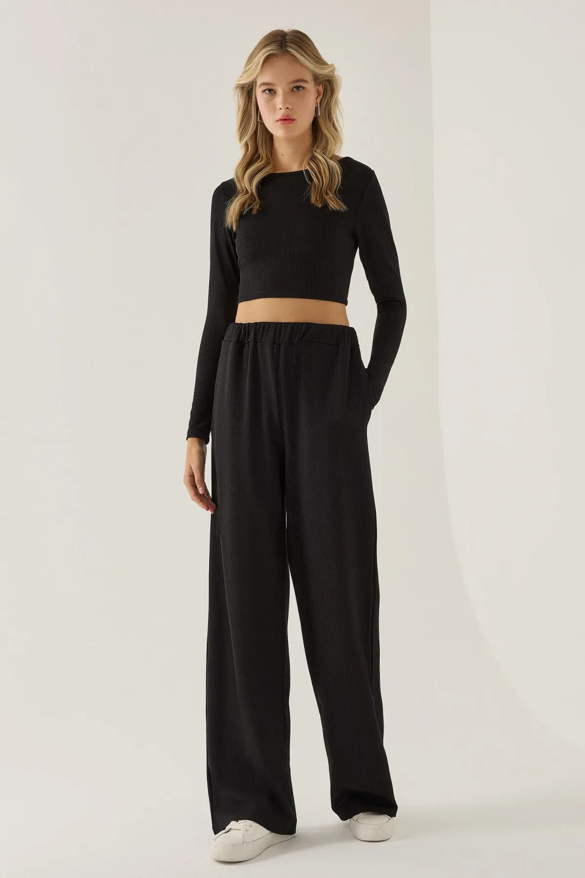 Basic Two-Piece Set 4