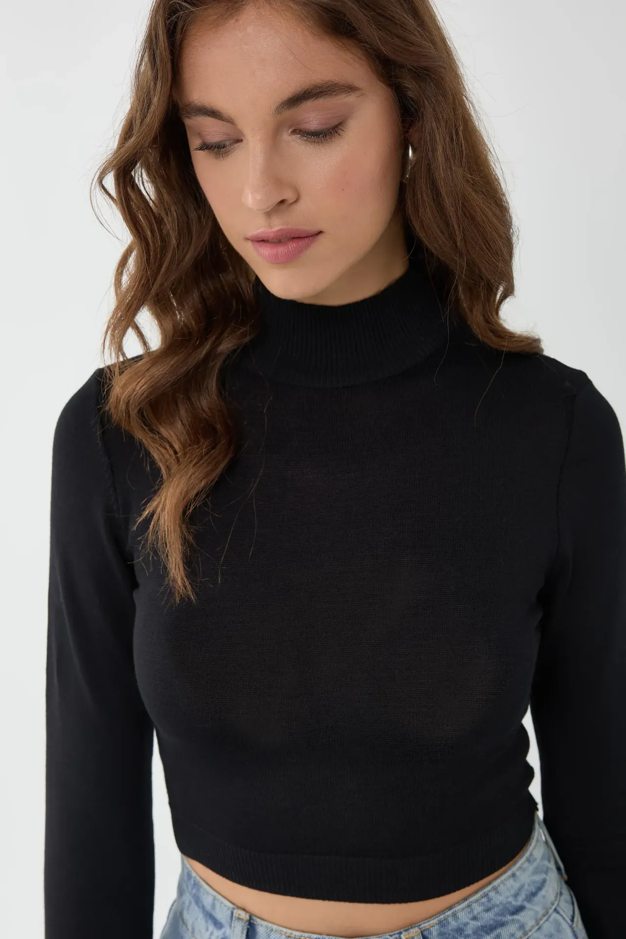 Slim Fit Half Turtleneck Knit Crop Sweater