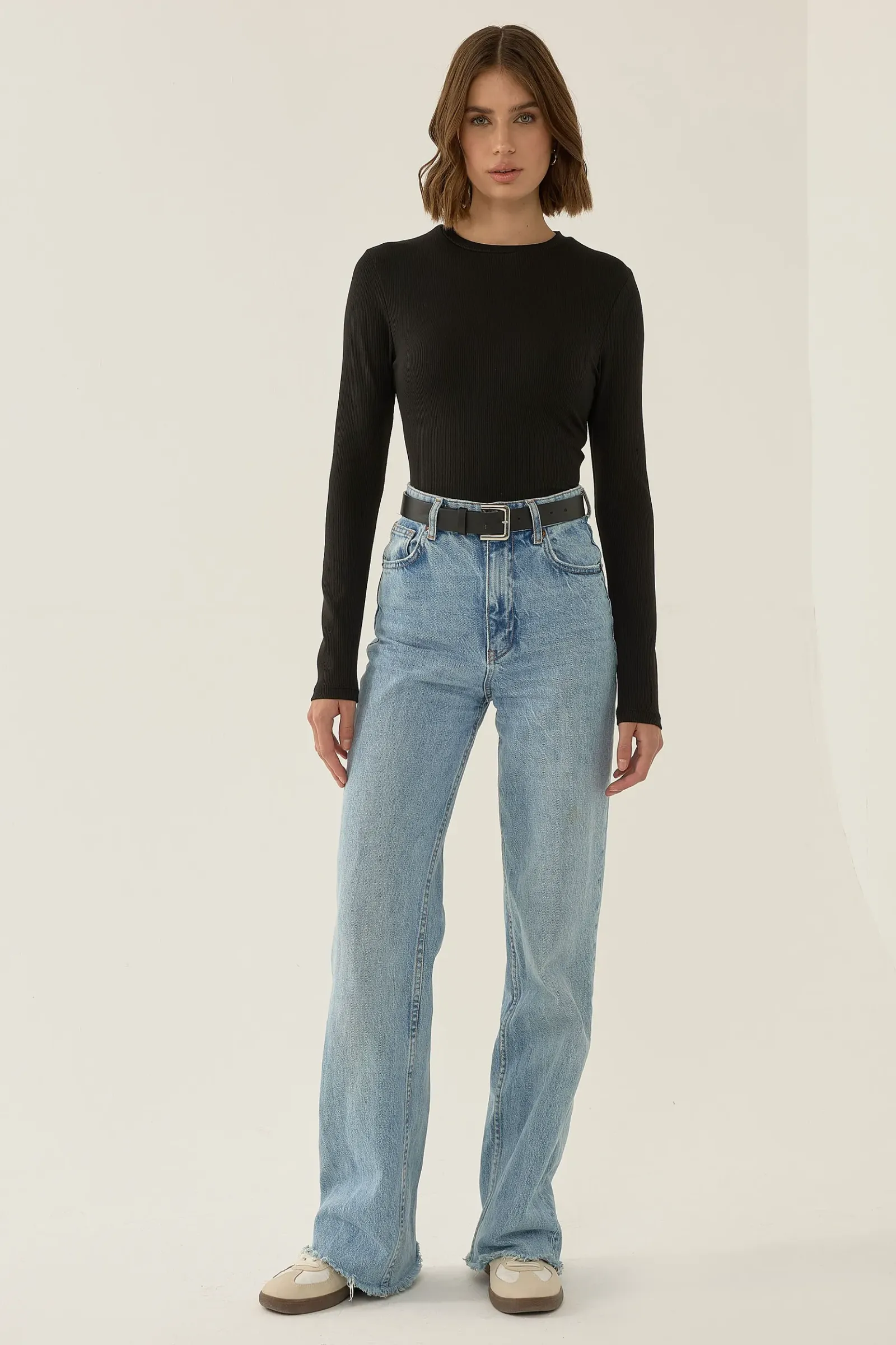 Slim Fit Long Sleeve Crew Neck Bodysuit 2