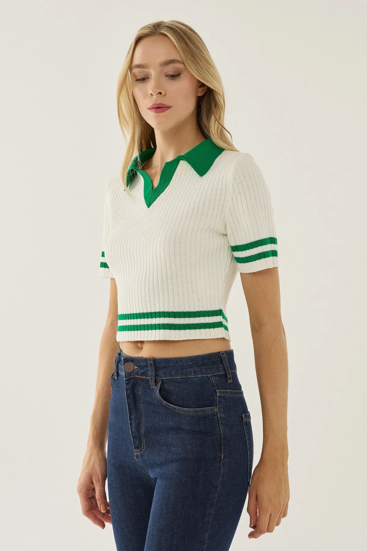 Color Blocked Knit Top with Shirt Collar 1