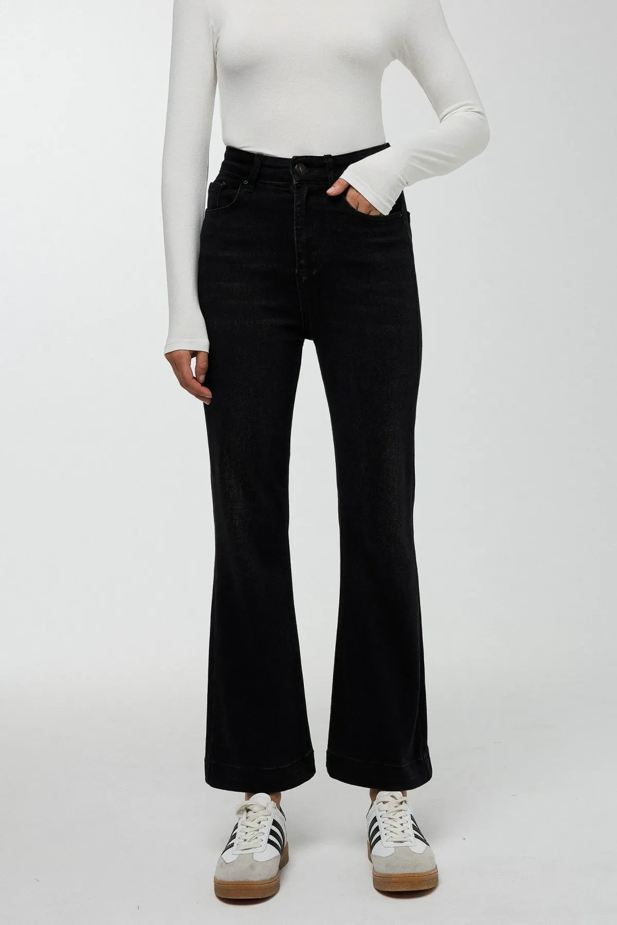 Flare Jeans 2