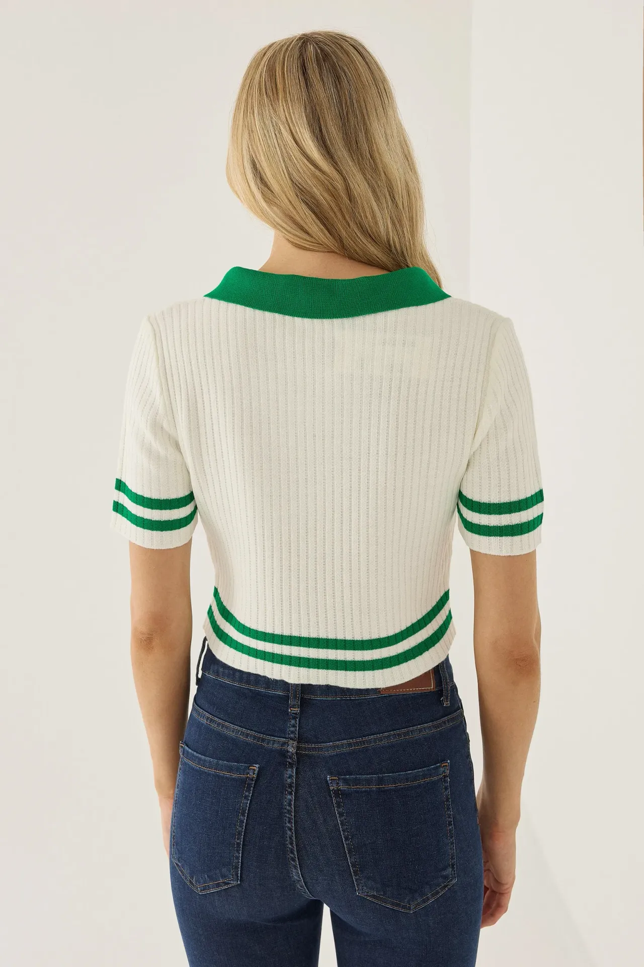 Color Blocked Knit Top with Shirt Collar