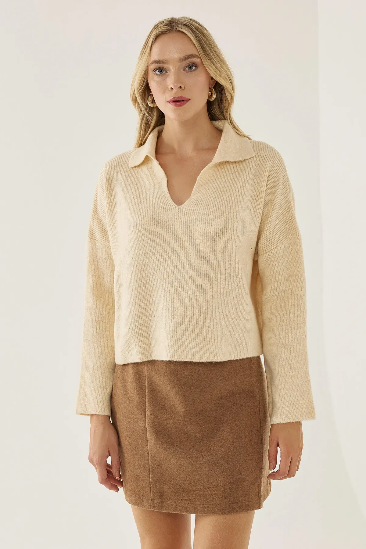 Relaxed Fit Shirt Collar Sweater 1