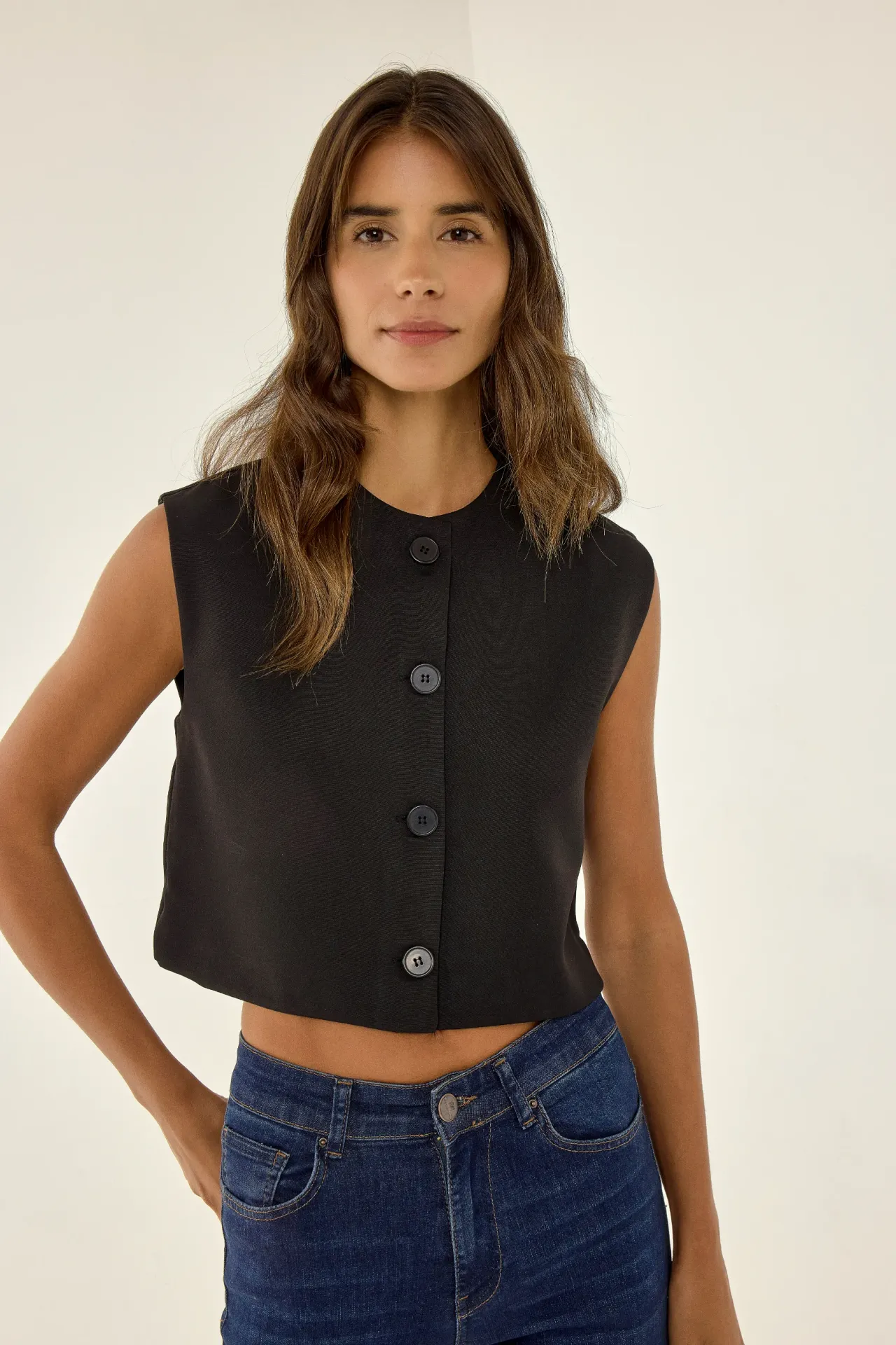 Cropped Crew Neck Vest