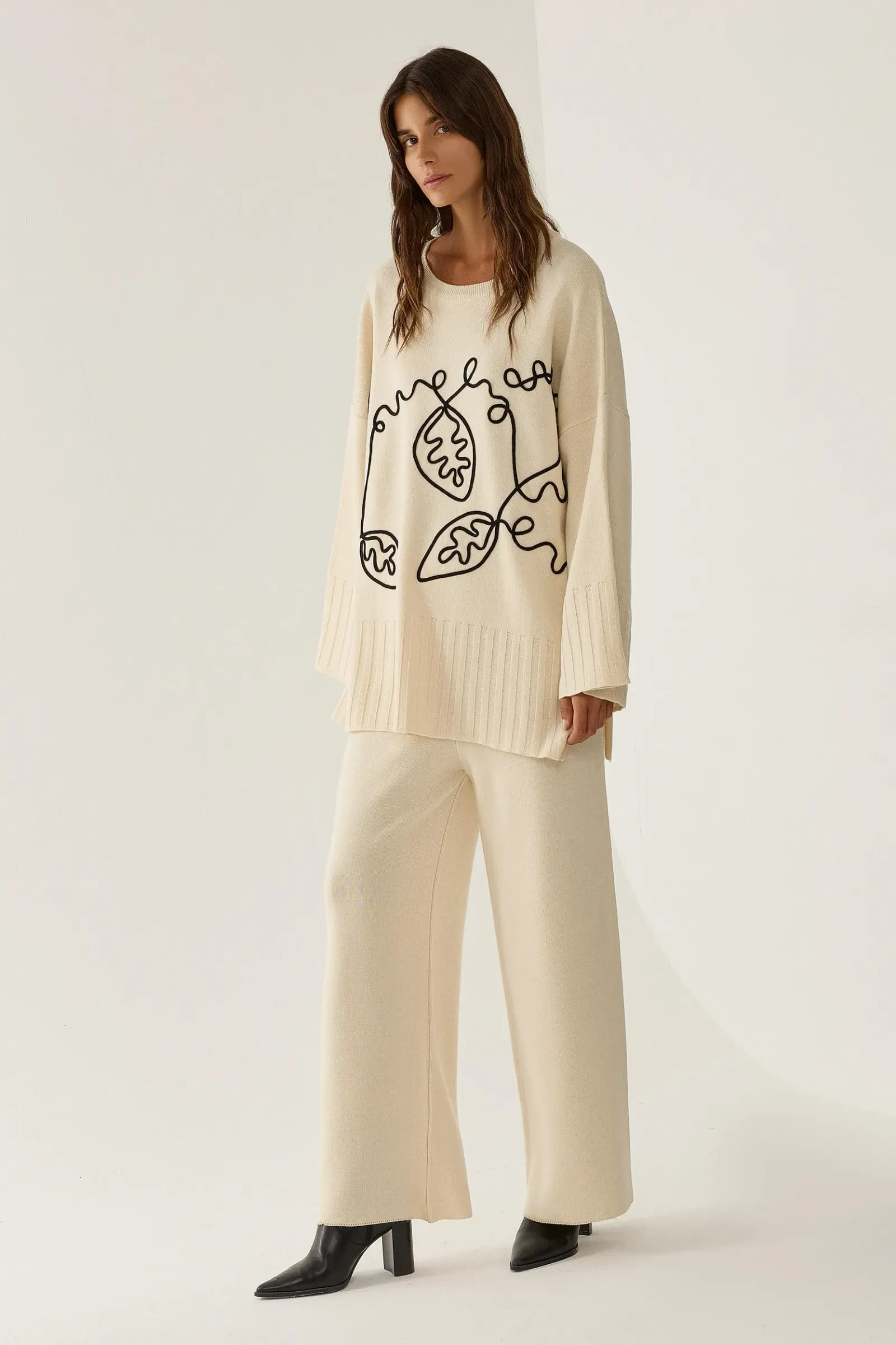 Oversized Patterned Sweater & Pants Knit Co-Ord Set 4