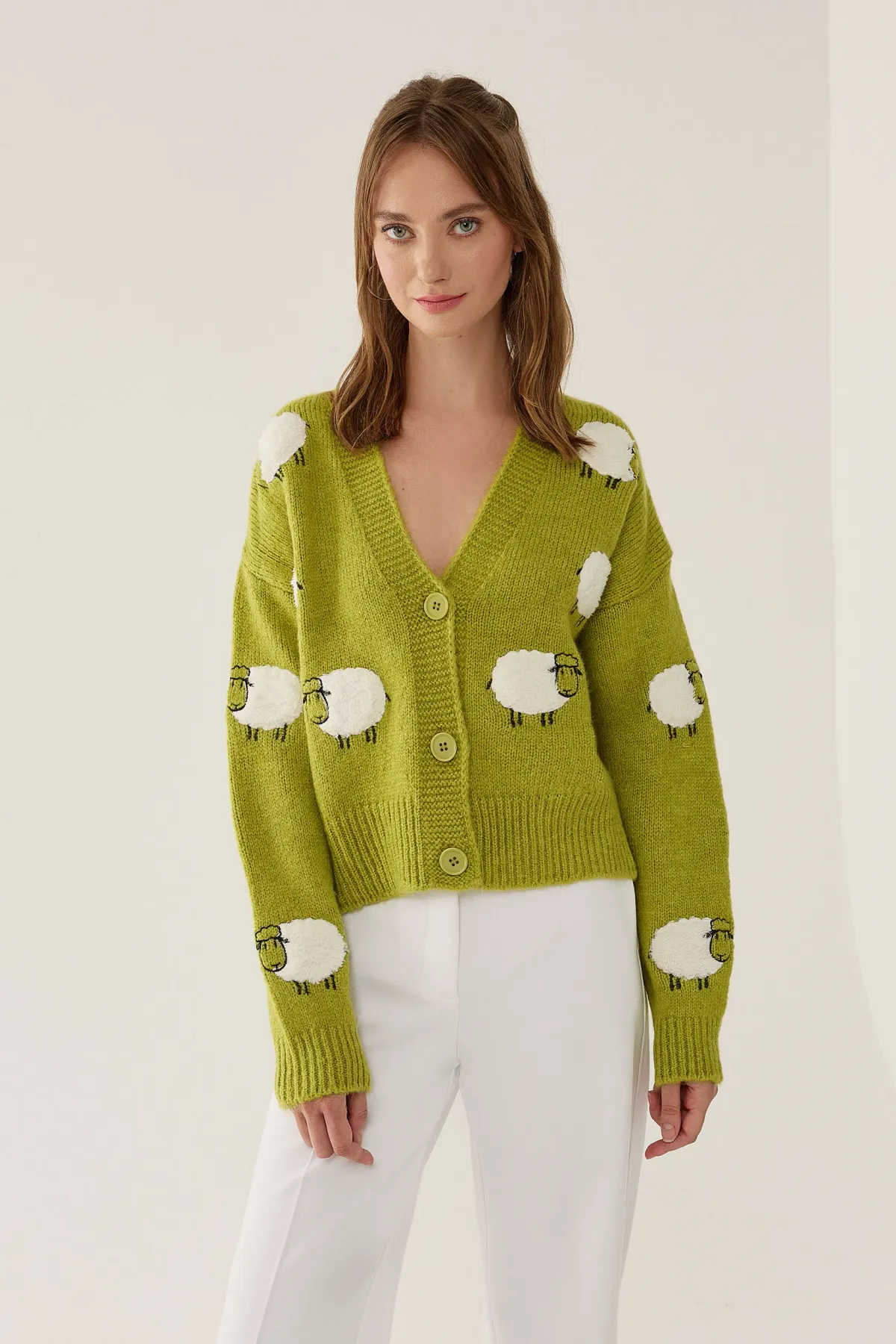 Abstract V-Neck Buttoned Cardigan 4