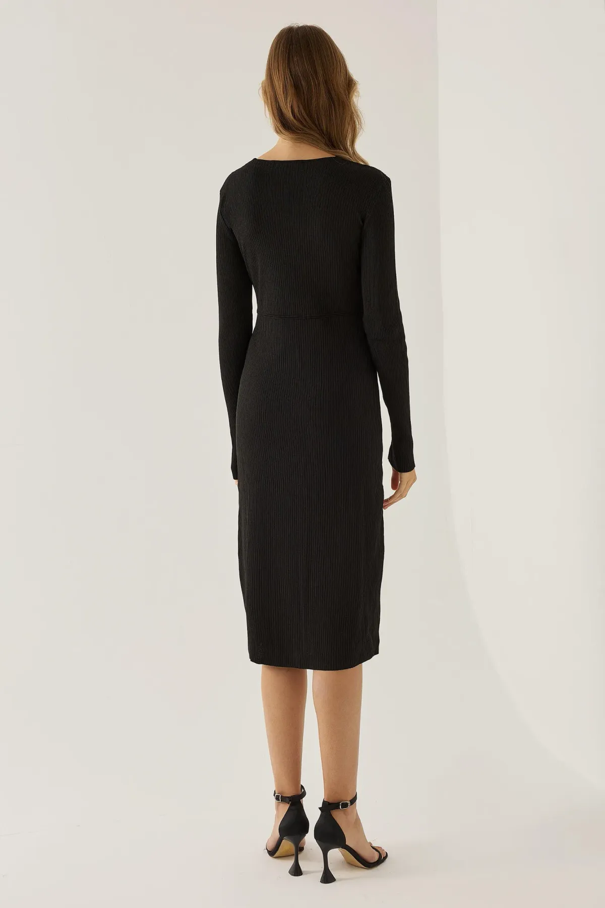 V-Neck Long Sleeve Knit Dress 5