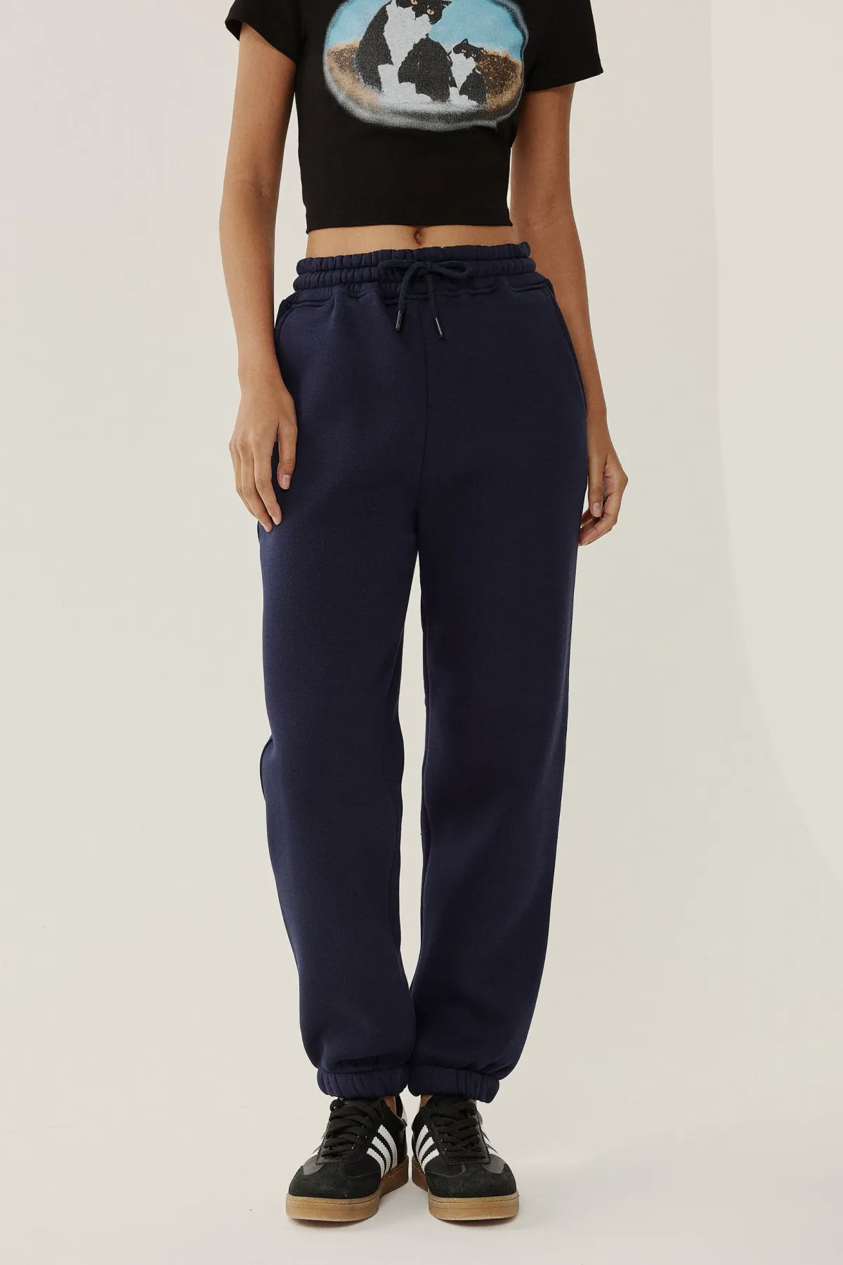 Basic Sweatpants 3