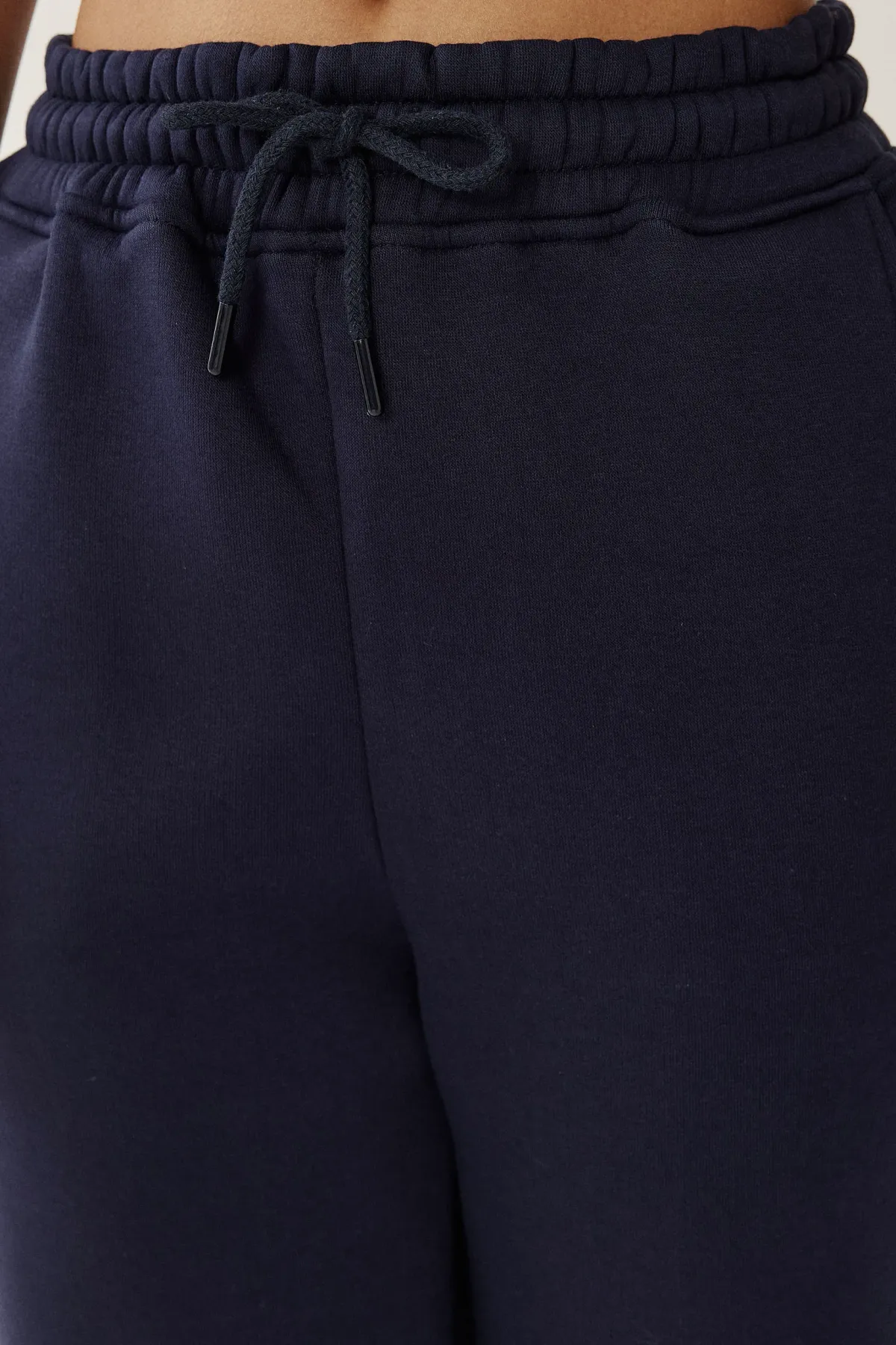 Basic Sweatpants 4