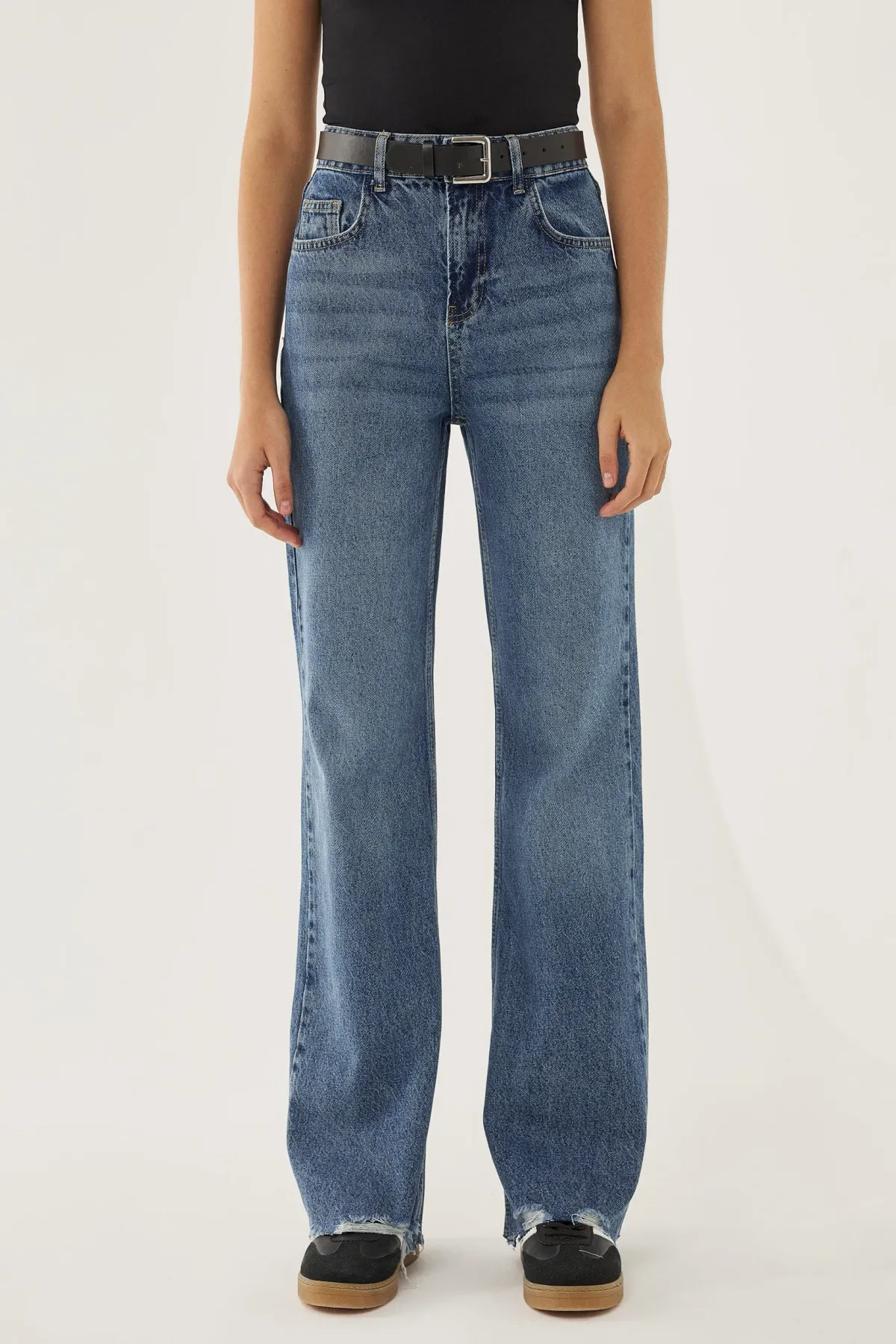Washed Effect Straight Leg Jeans 2