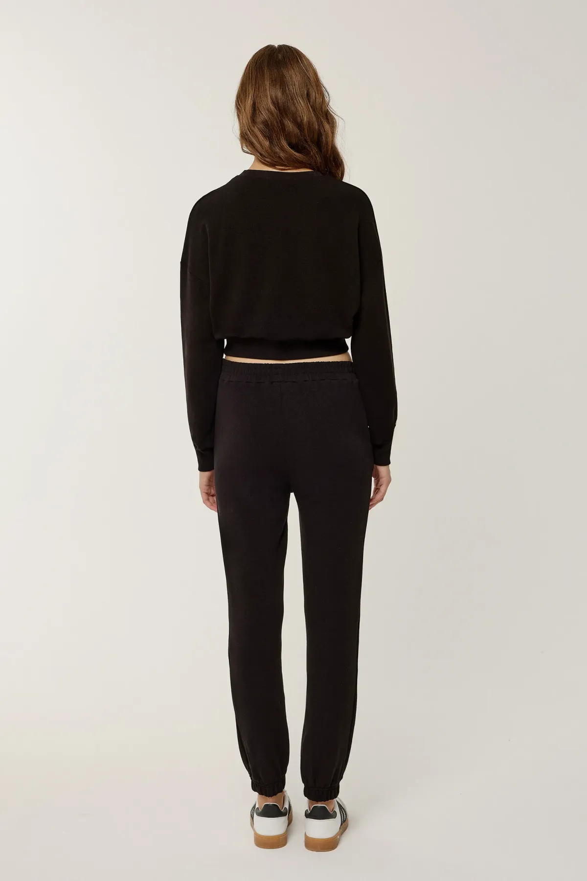 Basic Sweatpants 4