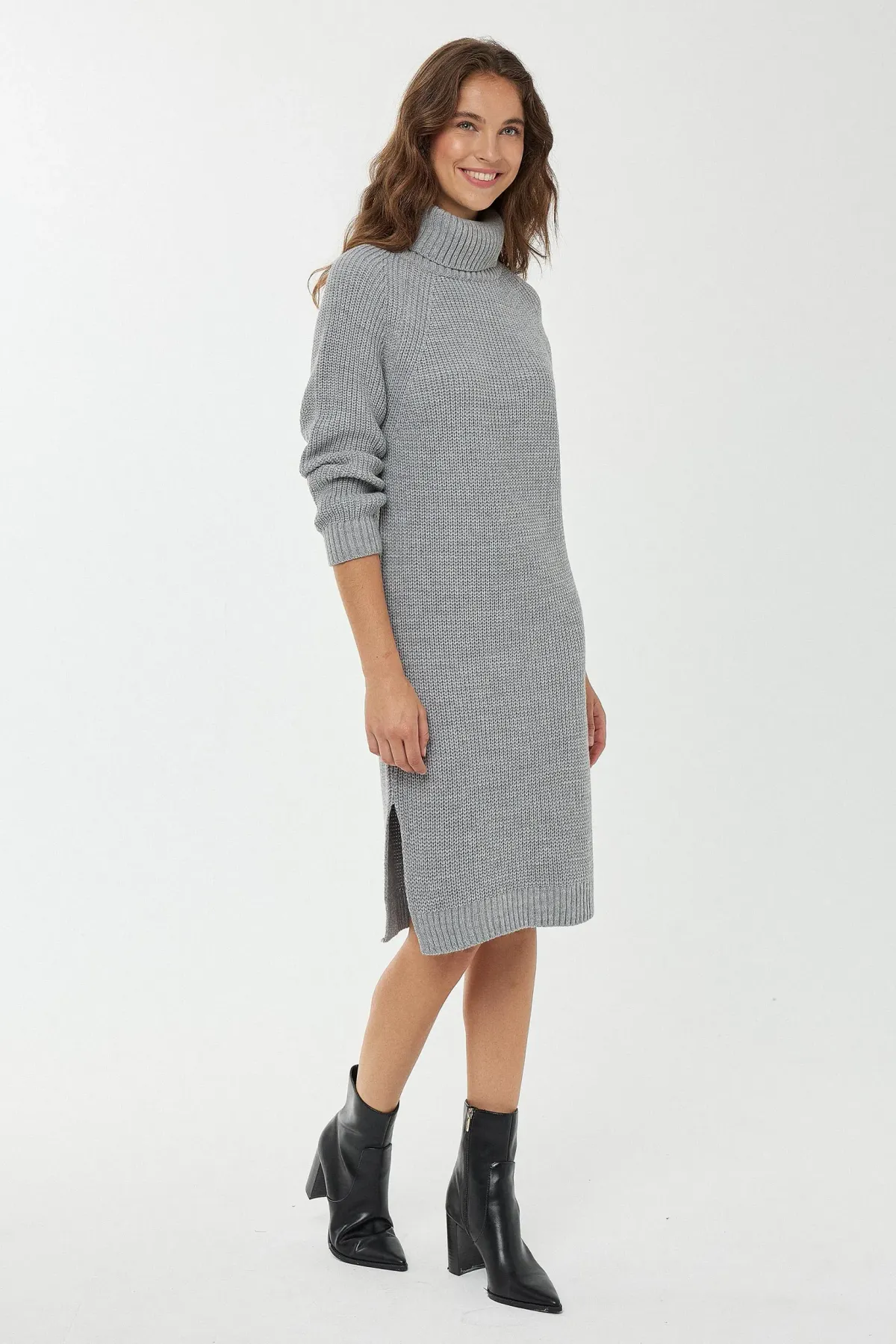 Knitted High-Neck Midi Dress 3