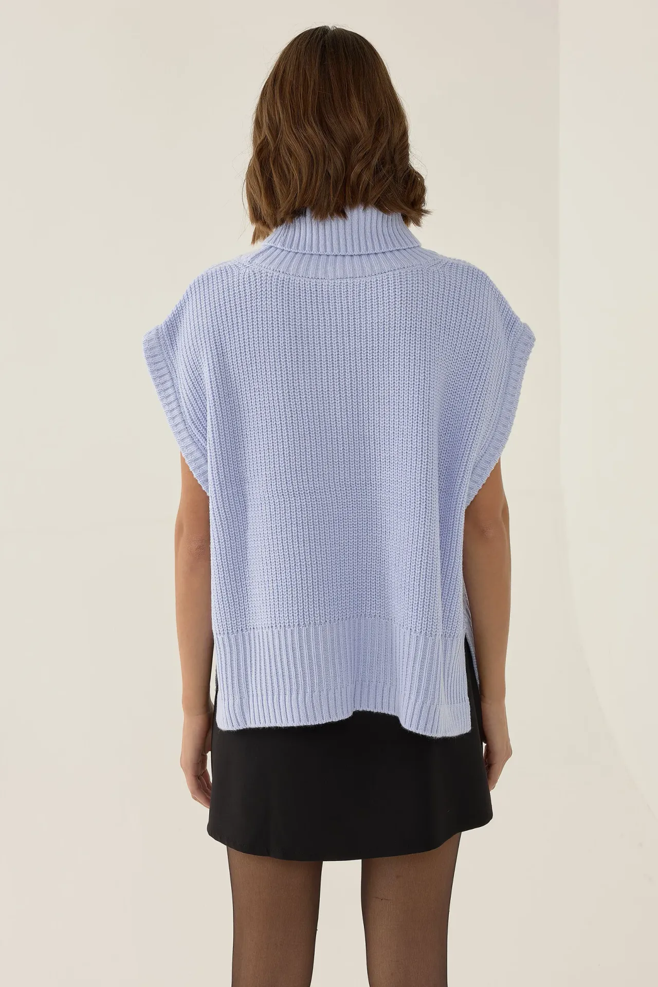 Relaxed Fit Turtleneck Sweater Vest