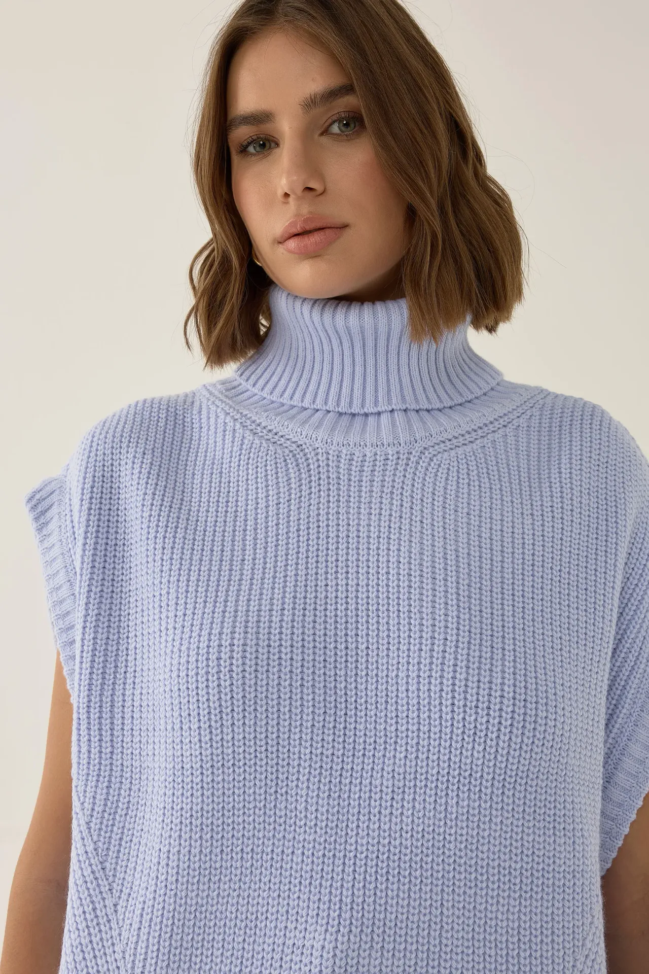 Relaxed Fit Turtleneck Sweater Vest