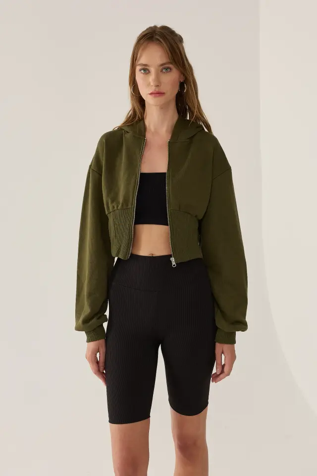 Slim Fit Cropped Hoodie with Zipper