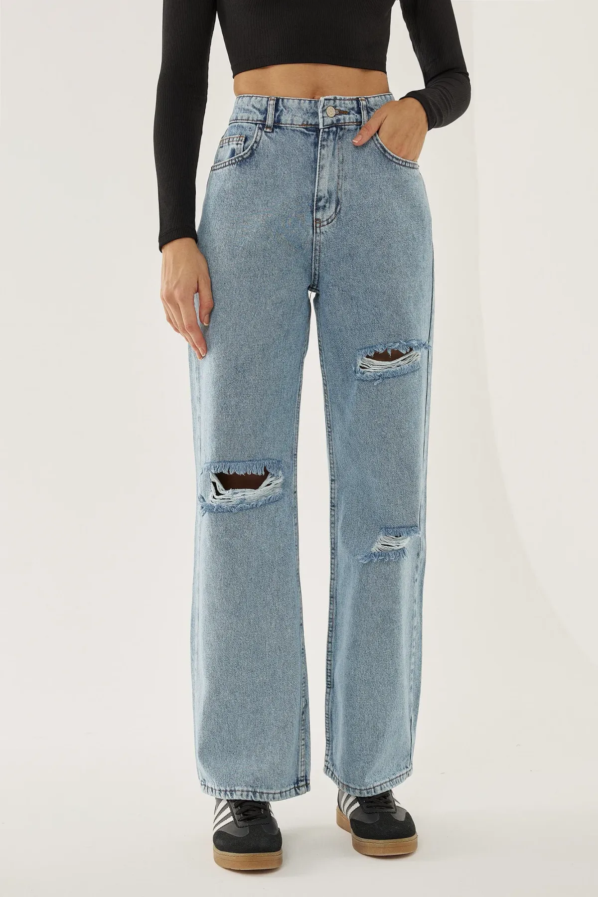 Destroyed Wide Leg Jeans 4
