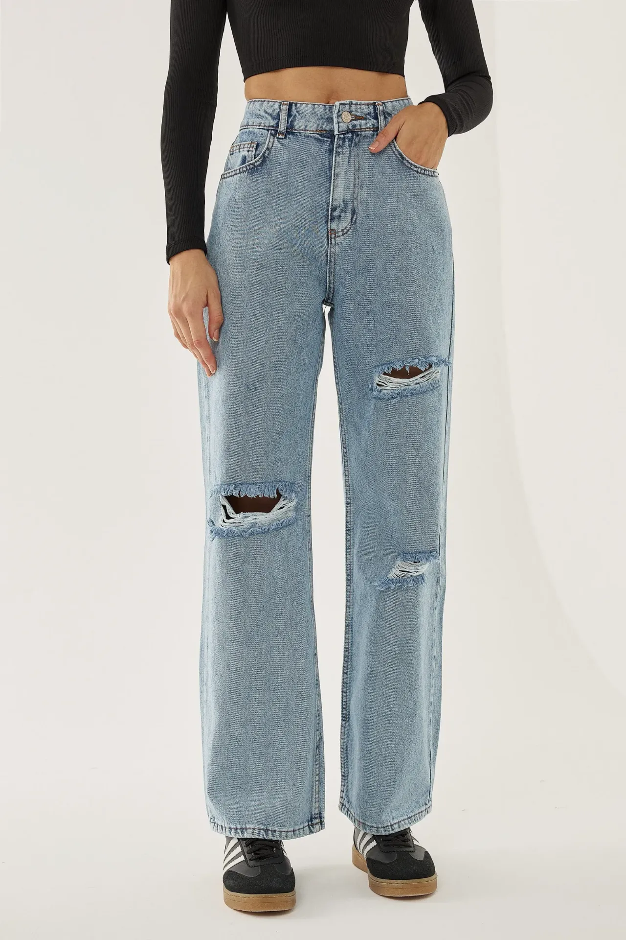 Destroyed Wide Leg Jeans