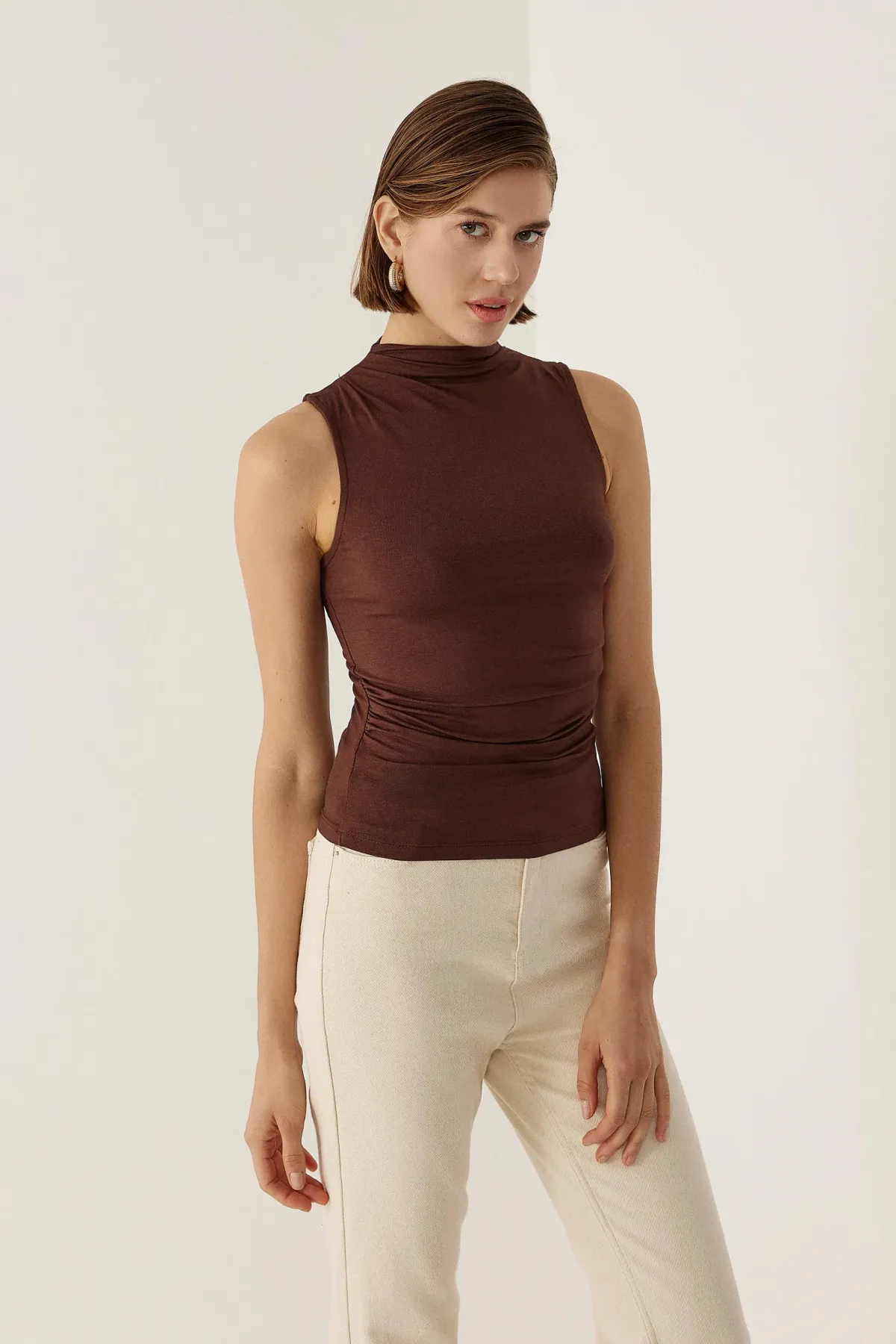 Sleeveless Drape Blouse 2