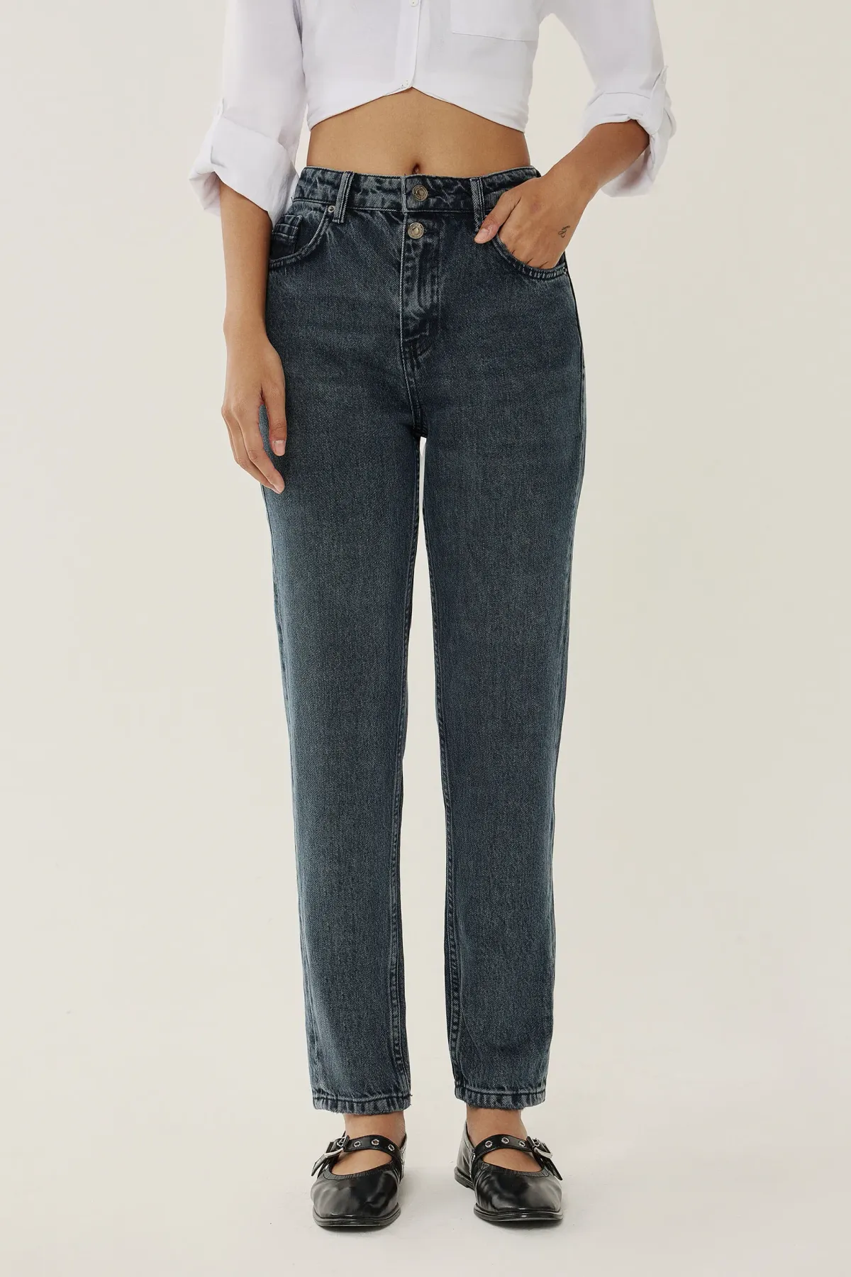High Waist Mom Fit Jeans 3