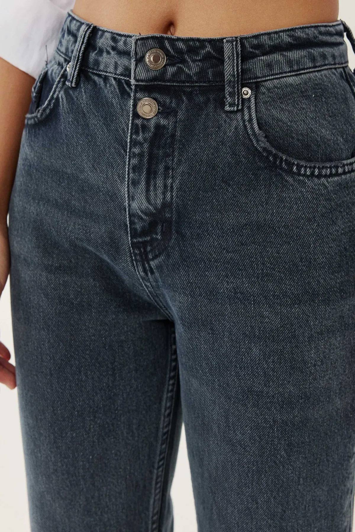 High Waist Mom Fit Jeans 4