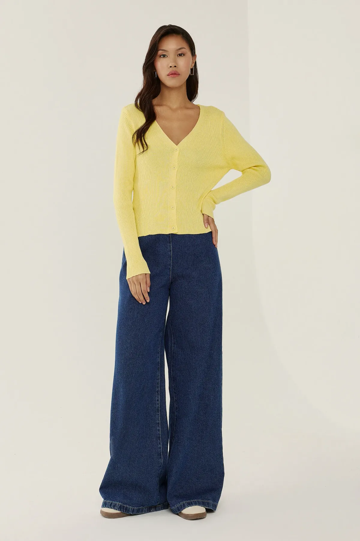 V-Neck Buttoned Knit Cardigan 3