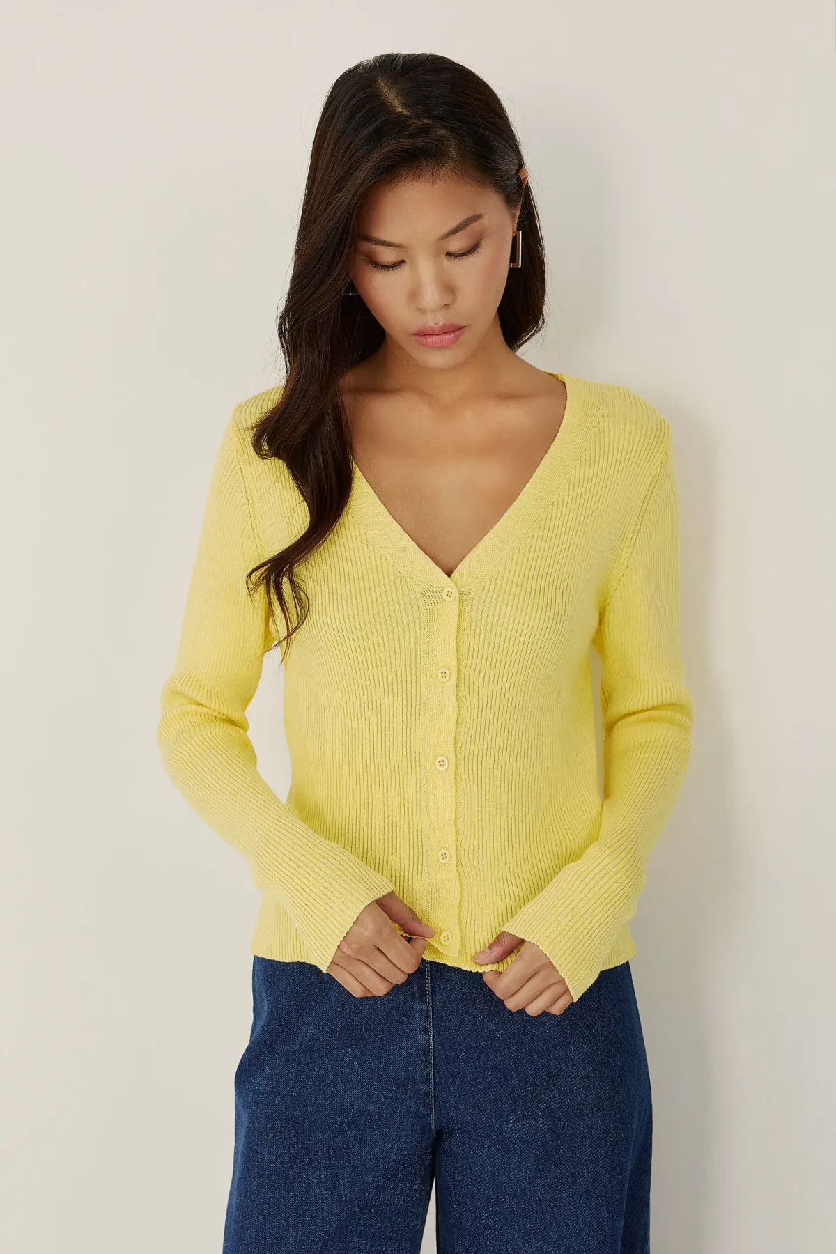 V-Neck Buttoned Knit Cardigan 2
