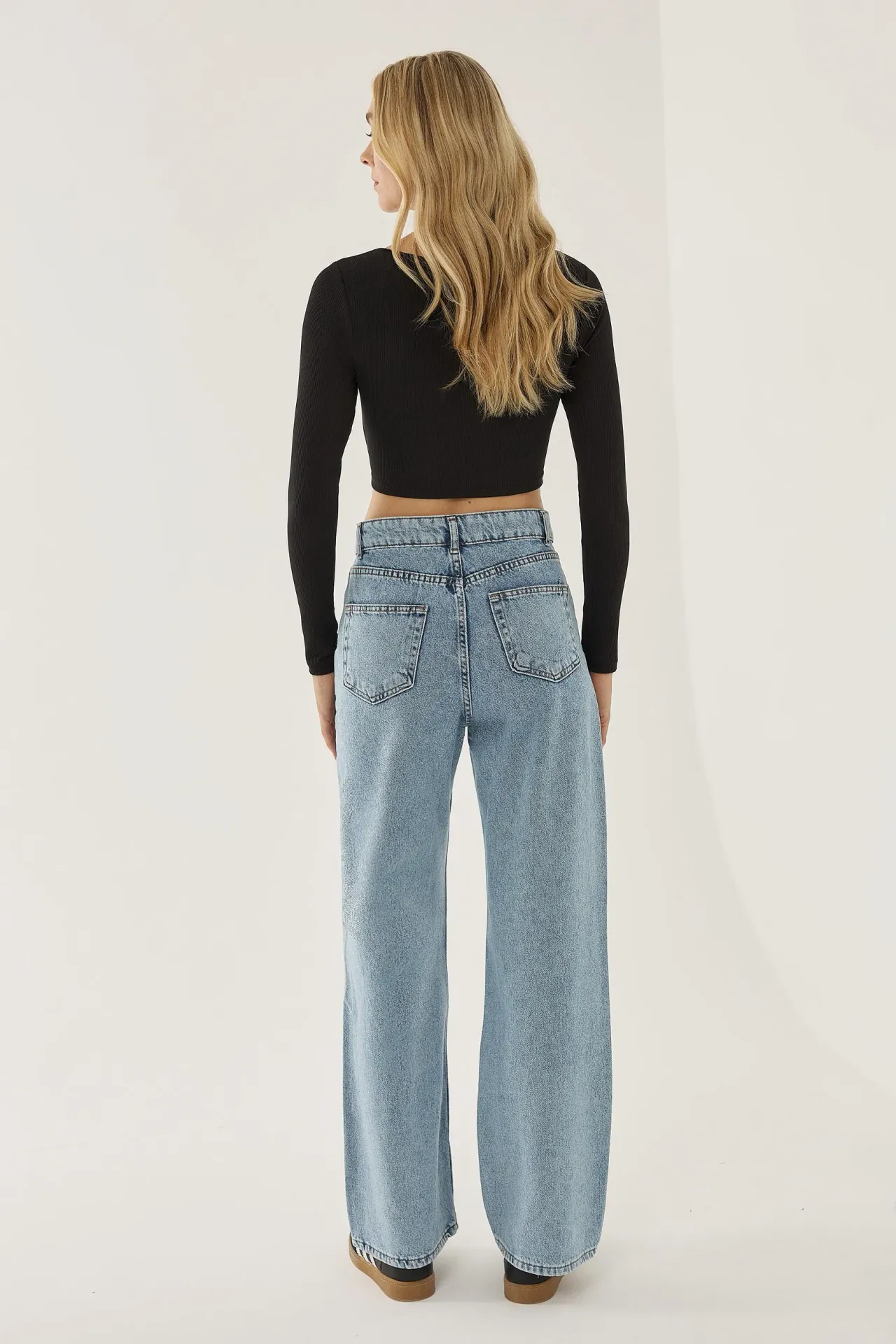 Destroyed Wide Leg Jeans