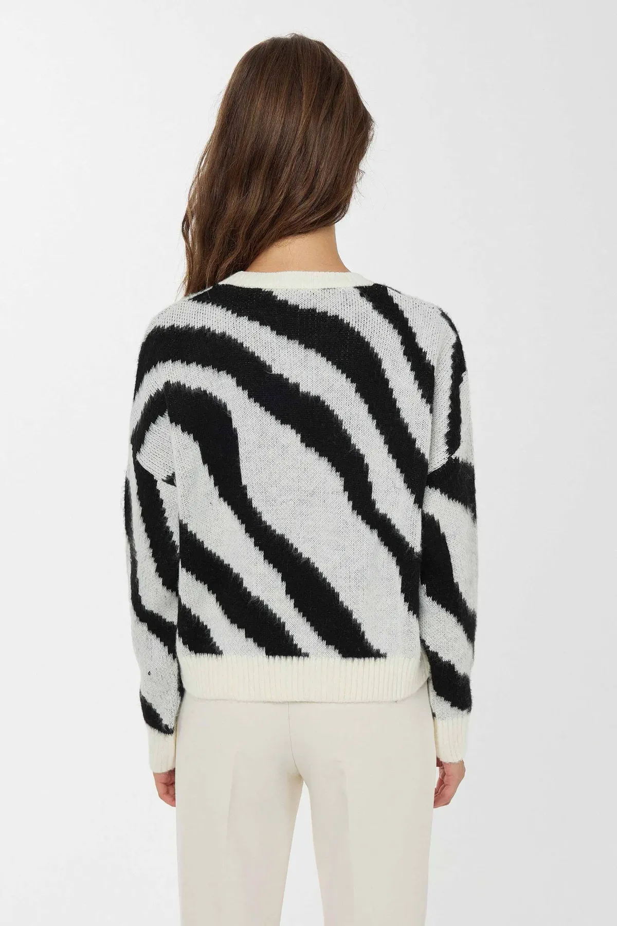 Striped Crew Neck Knit Sweater 6