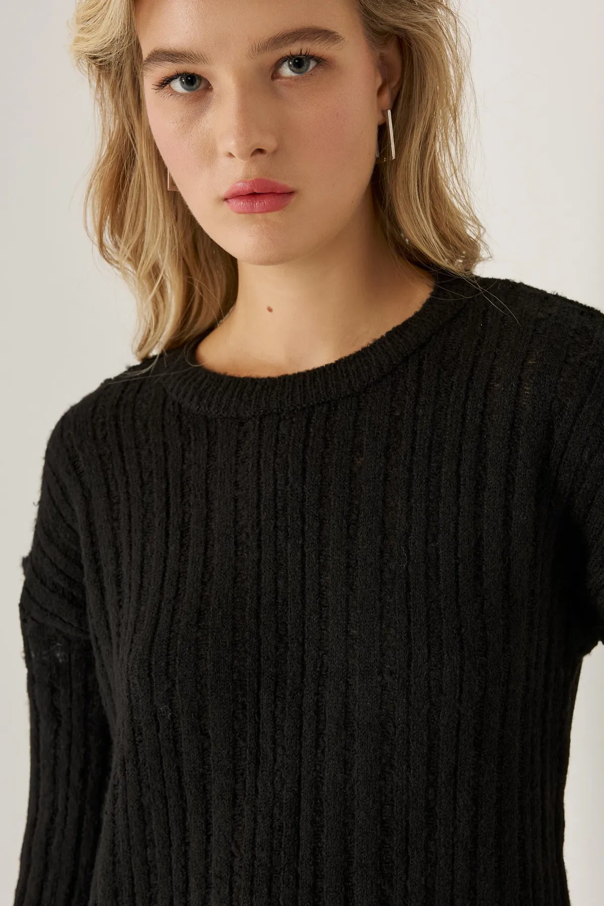 Relaxed Fit Crew Neck Sweater 4