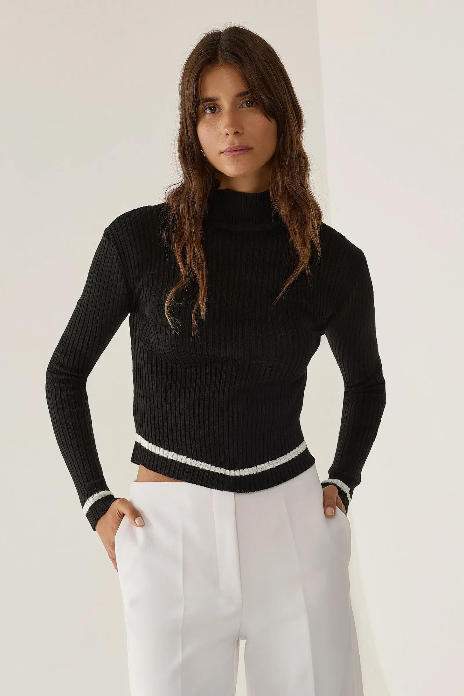 Slim Fit Half Turtleneck Cropped Sweater 1