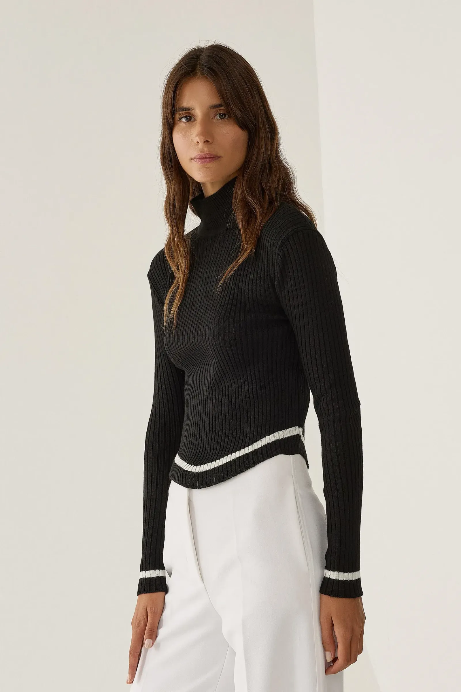 Slim Fit Half Turtleneck Cropped Sweater 2