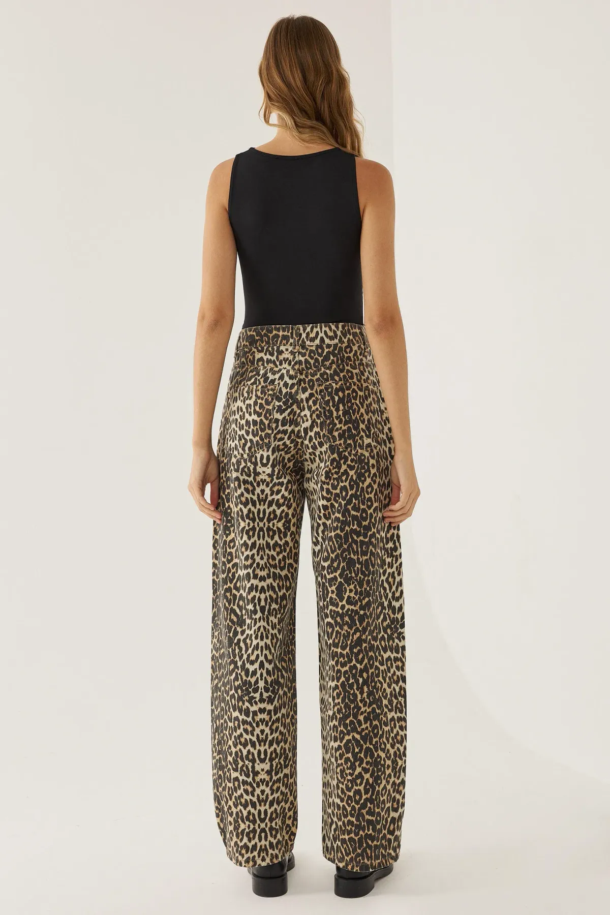 Leopard Print Mom Fit Jeans 4