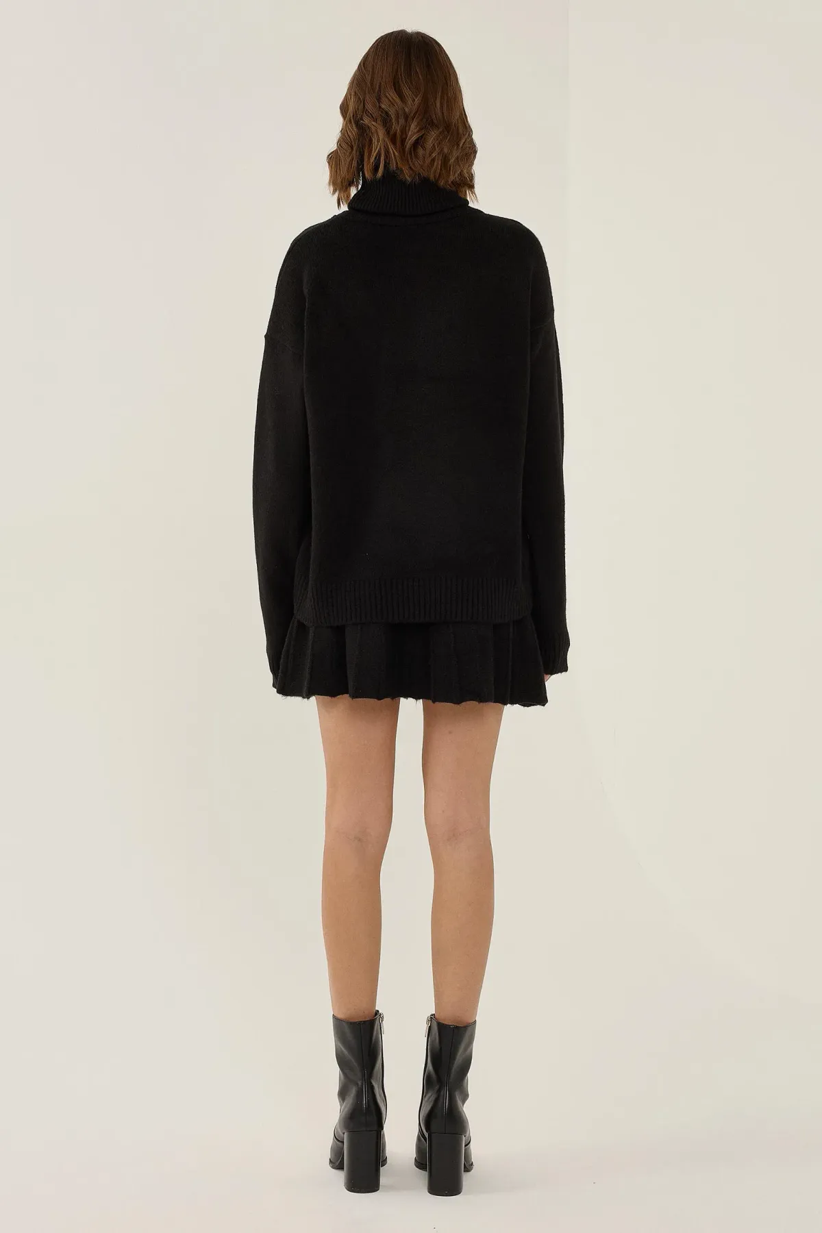 Turtleneck Sweater & Mini Skirt Co-Ord Set 5