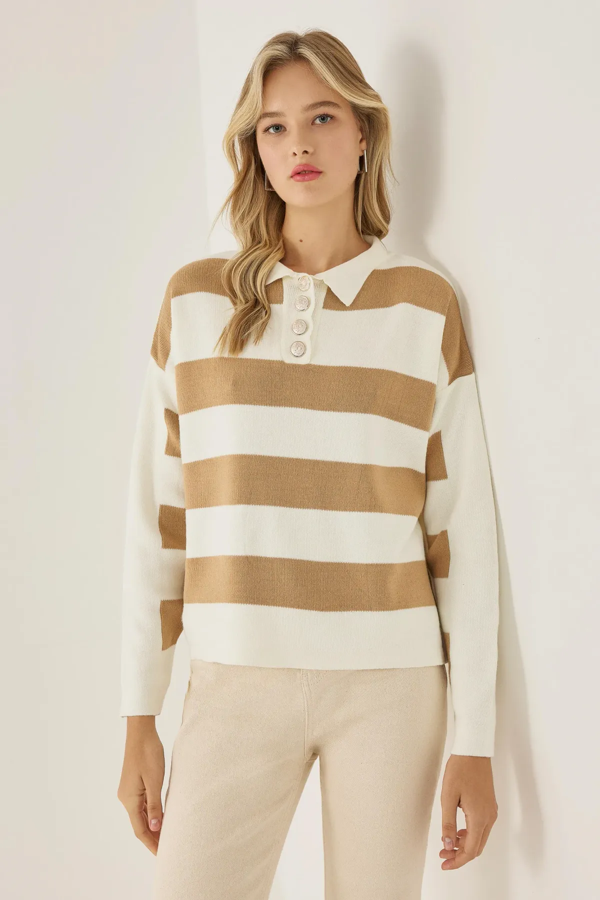 Striped Knitwear Sweater with Button Collar 3