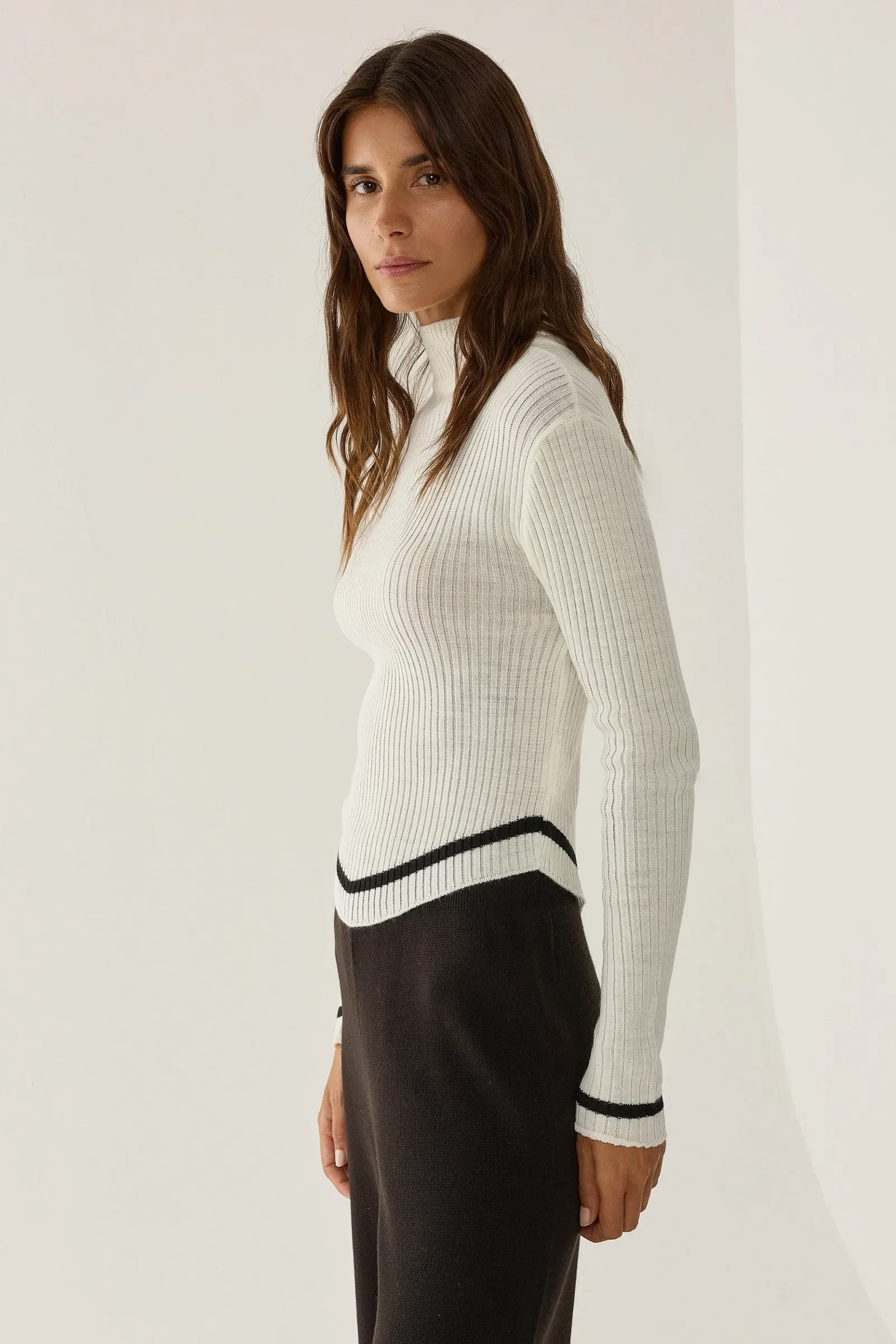 Slim Fit Half Turtleneck Cropped Sweater 3