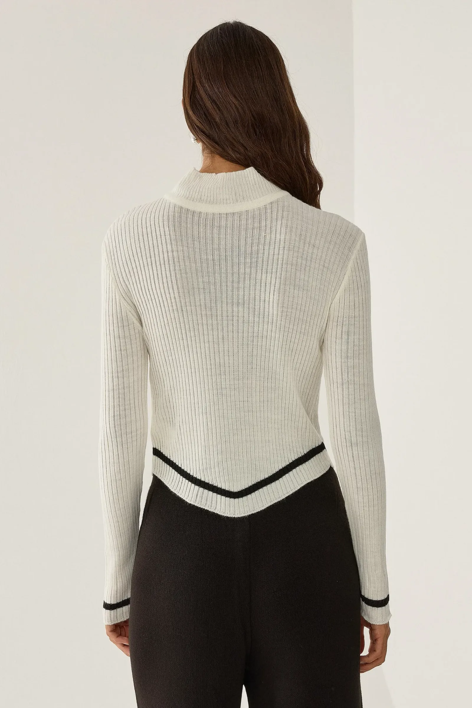 Slim Fit Half Turtleneck Cropped Sweater 5