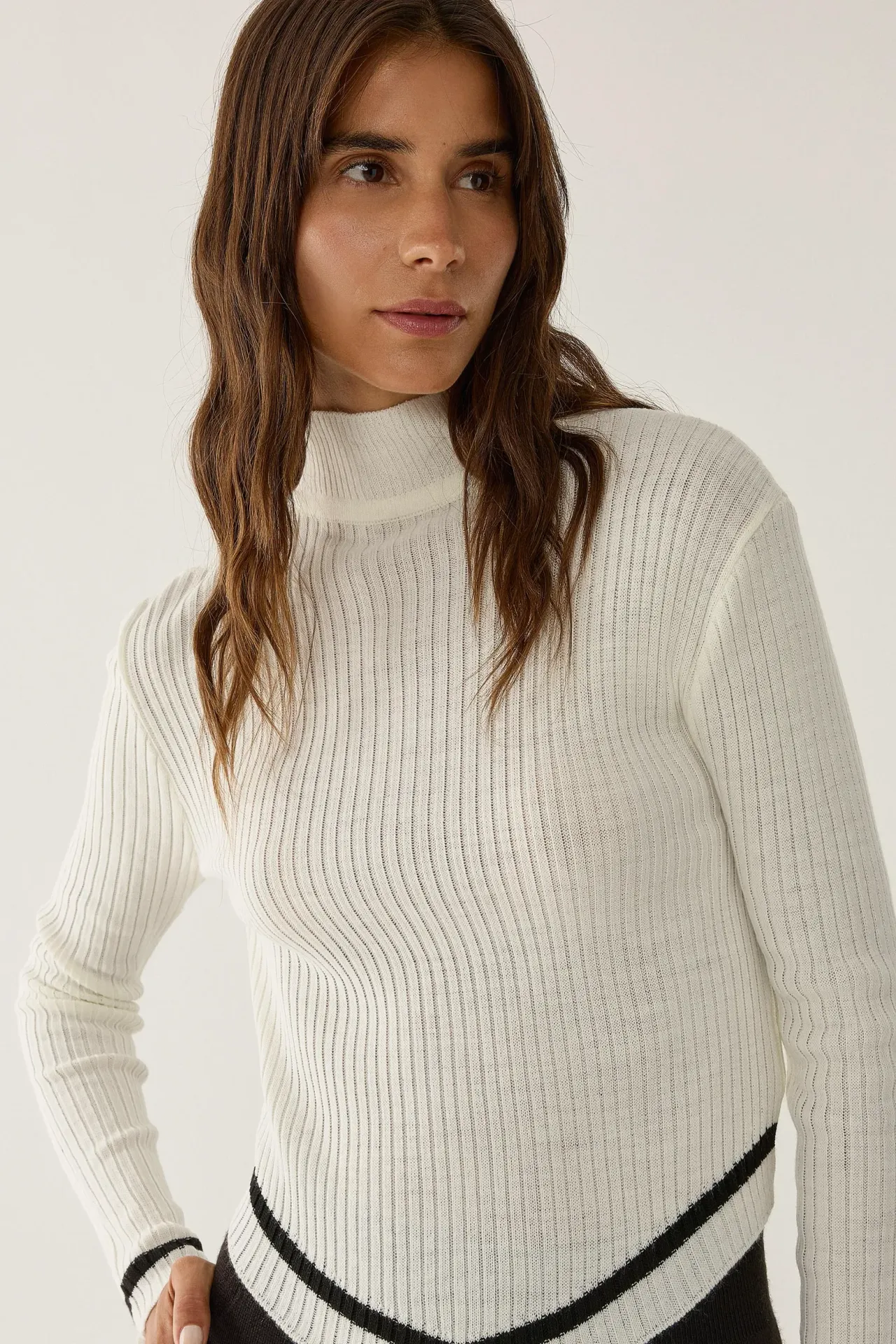 Slim Fit Half Turtleneck Cropped Sweater