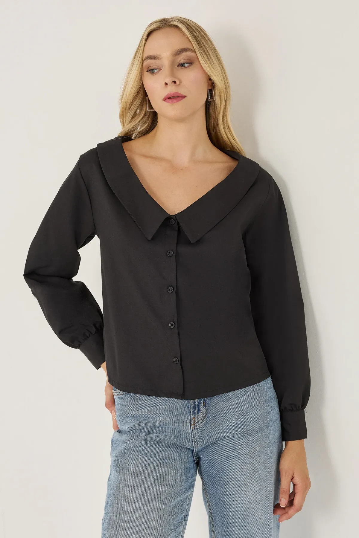 Straight Fit Collar Detail Shirt 1