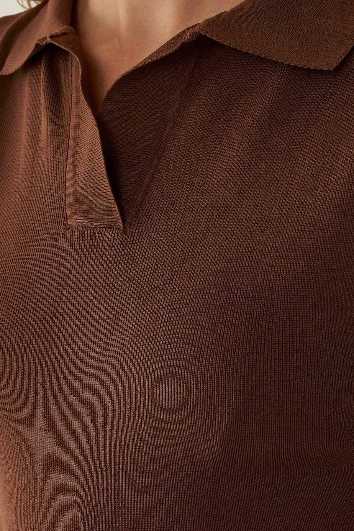 Polo Neck Slim Fit Sweater with Shoulder Pads 5