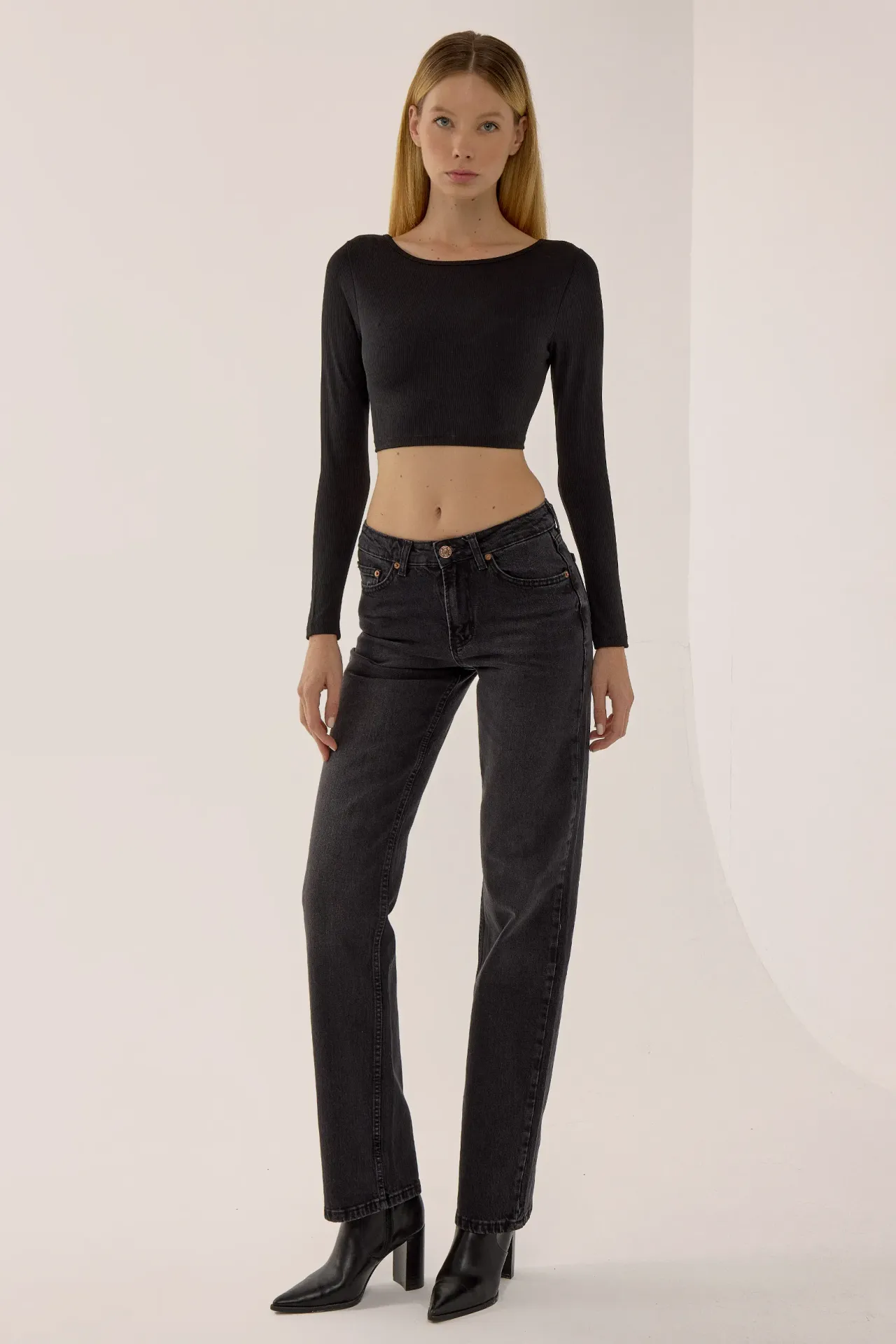 Low Waist Straight Leg Jeans